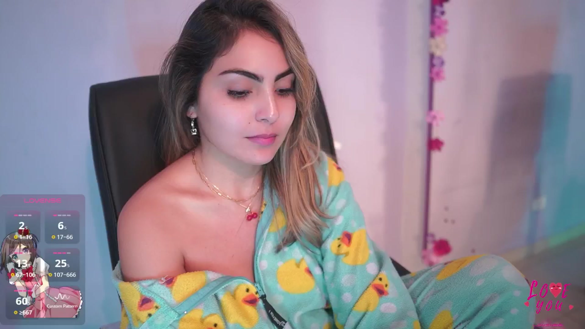 Gallery image thumbnail from CARMENVILLA1's myfreecams stream on, 03/21/2025, 06:09 image 10 of 20