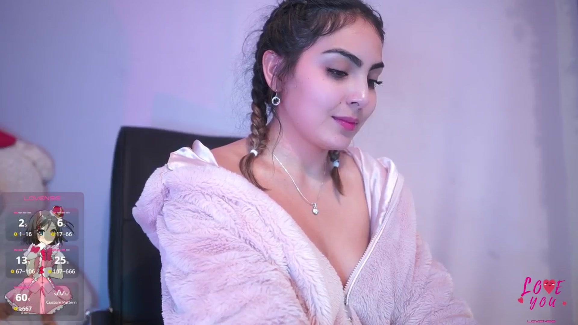 Gallery image thumbnail from CARMENVILLA1's myfreecams stream on, 03/28/2025, 04:22 image 10 of 20