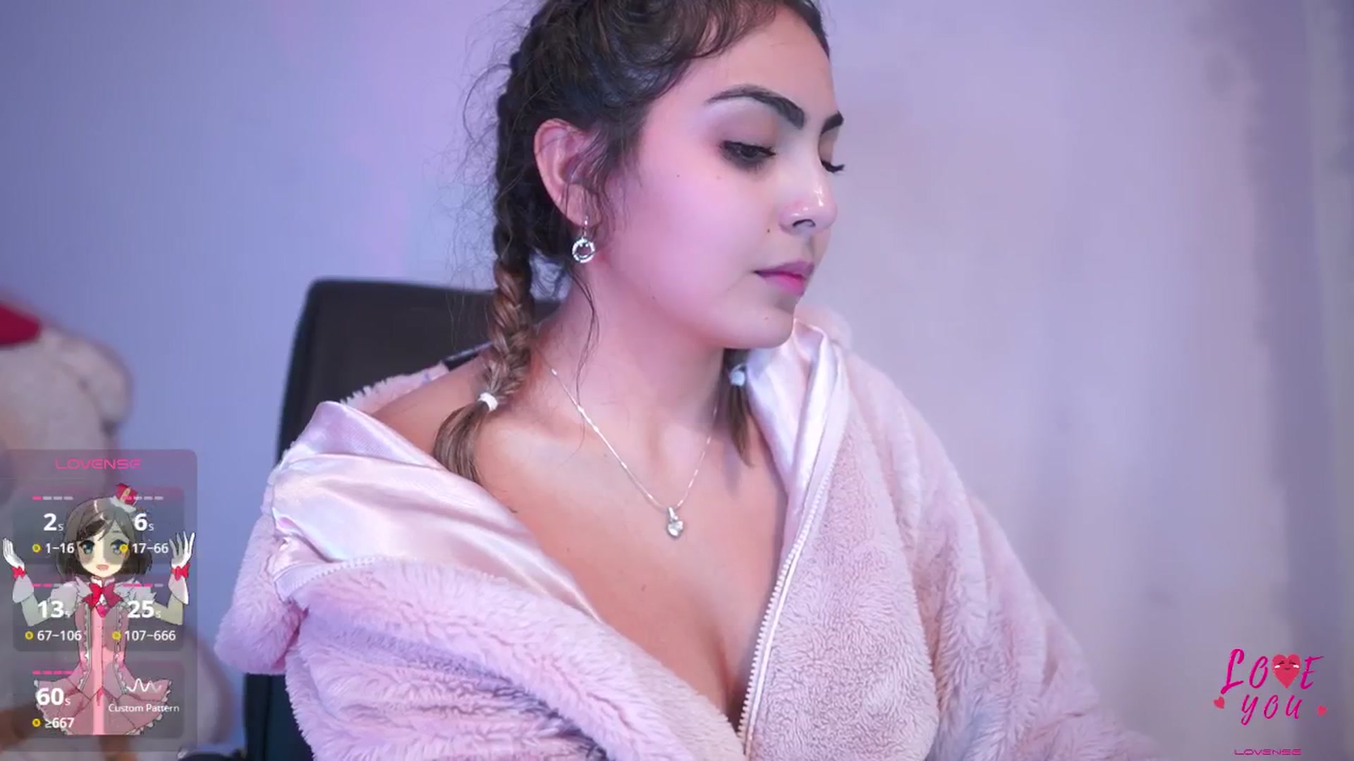 Gallery image thumbnail from CARMENVILLA1's myfreecams stream on, 03/28/2025, 04:22 image 11 of 20