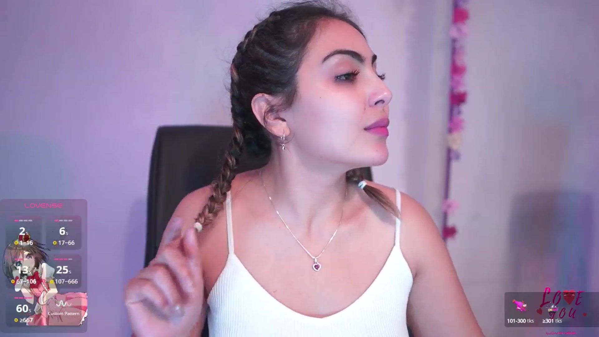 Gallery image thumbnail from CARMENVILLA1's myfreecams stream on, 04/08/2025, 06:36 image 6 of 20