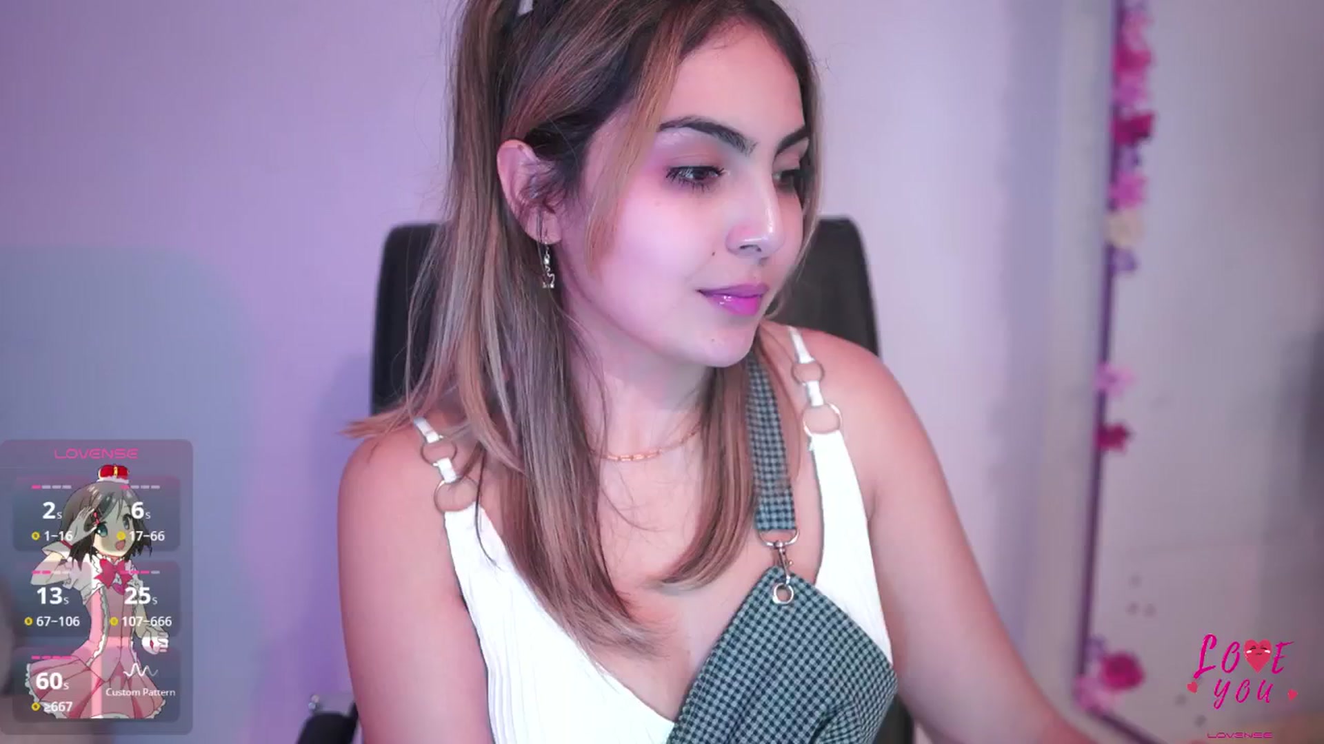 Gallery image thumbnail from CARMENVILLA1's myfreecams stream on, 04/13/2025, 05:09 image 1 of 20
