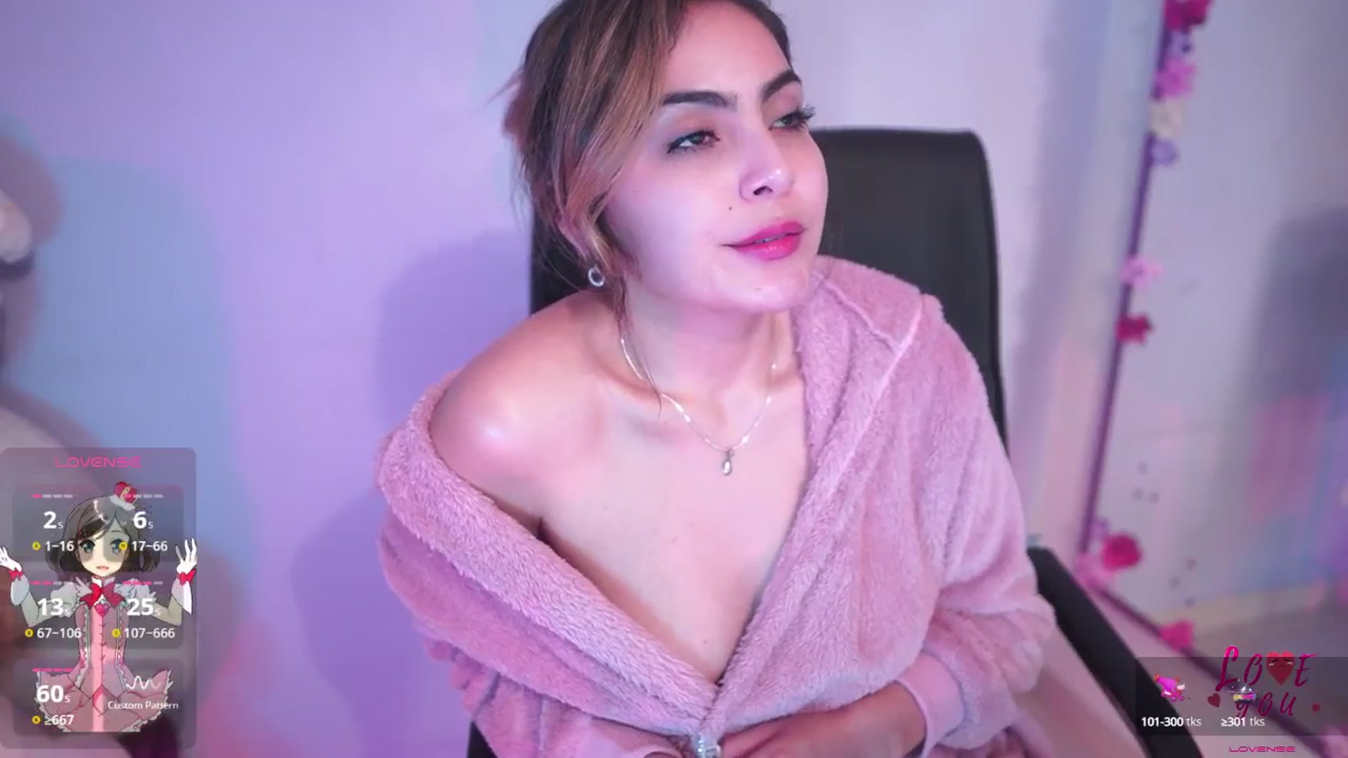 Gallery image thumbnail from CARMENVILLA1's myfreecams stream on, 04/23/2025, 08:08 image 2 of 20