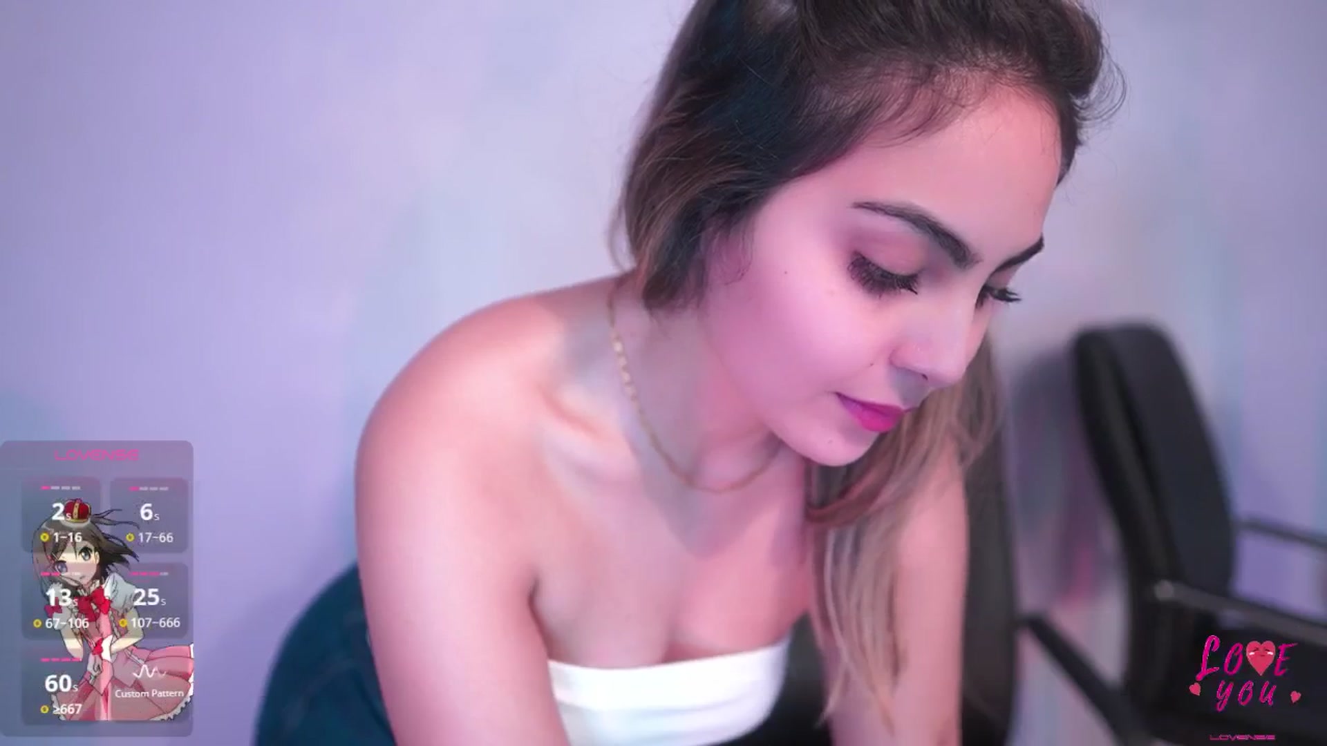 Gallery image thumbnail from CARMENVILLA1's myfreecams stream on, 04/29/2025, 04:40 image 2 of 20