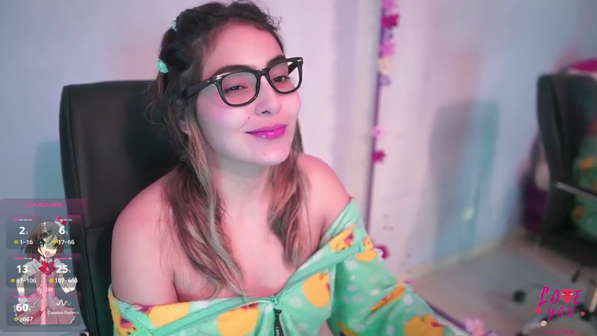 Gallery image thumbnail from CARMENVILLA1's myfreecams stream on, 04/30/2025, 05:43 image 11 of 20