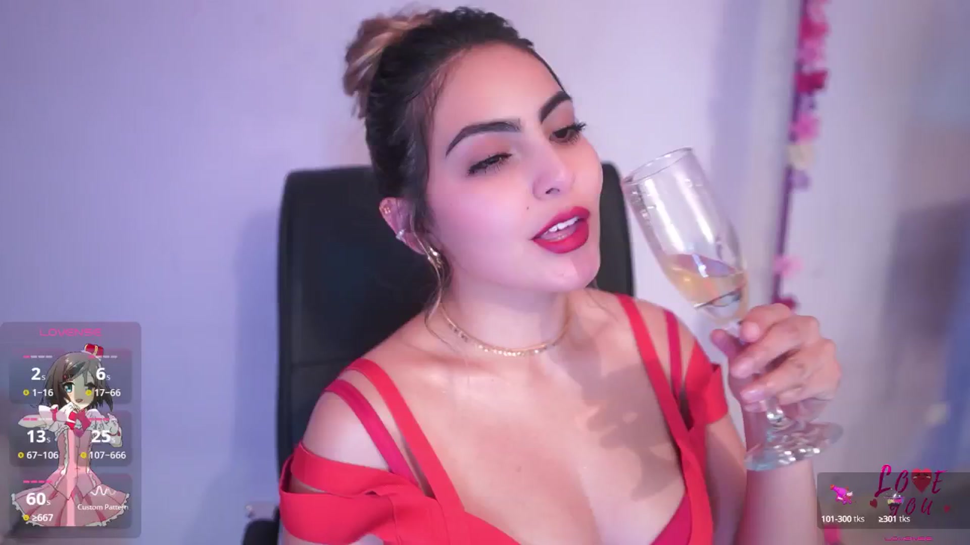 Gallery image thumbnail from CARMENVILLA1's myfreecams stream on, 05/10/2025, 03:44 image 6 of 20