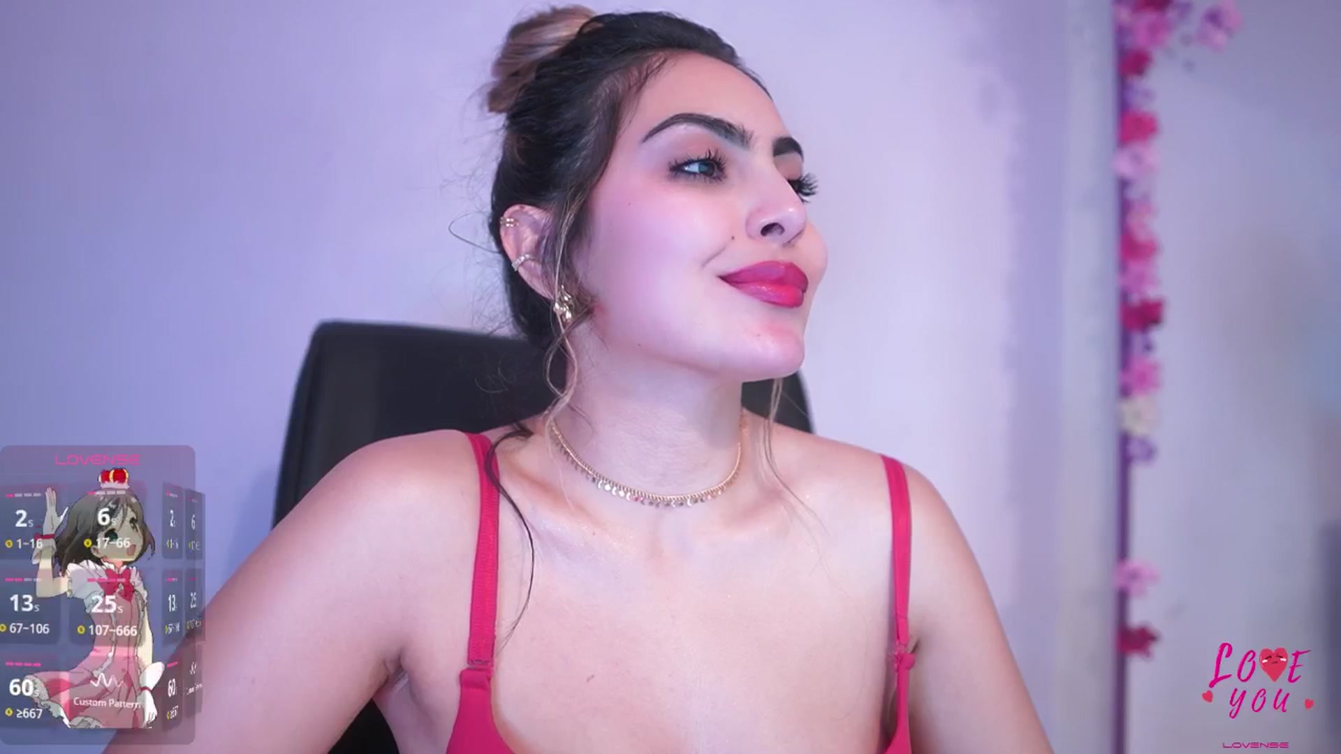 Gallery image thumbnail from CARMENVILLA1's myfreecams stream on, 05/10/2025, 06:11 image 8 of 20