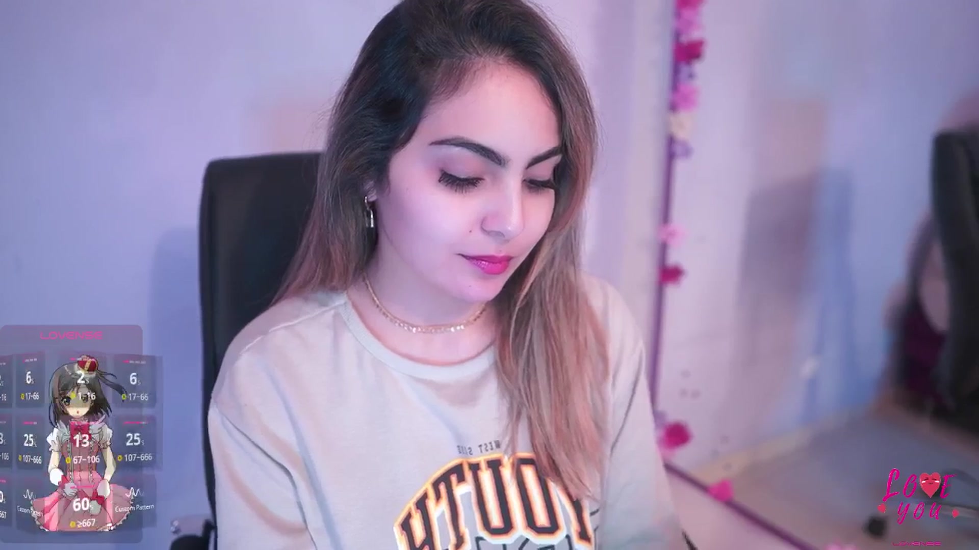Gallery image thumbnail from CARMENVILLA1's myfreecams stream on, 05/11/2025, 06:29 image 6 of 20