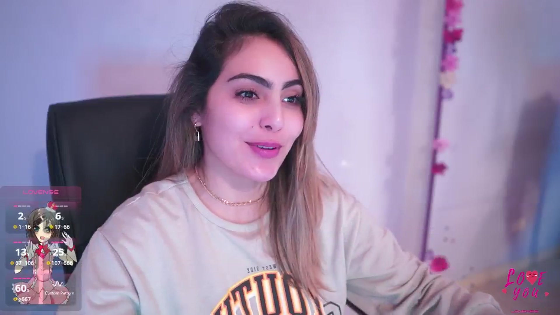 Gallery image thumbnail from CARMENVILLA1's myfreecams stream on, 05/11/2025, 07:22 image 15 of 20