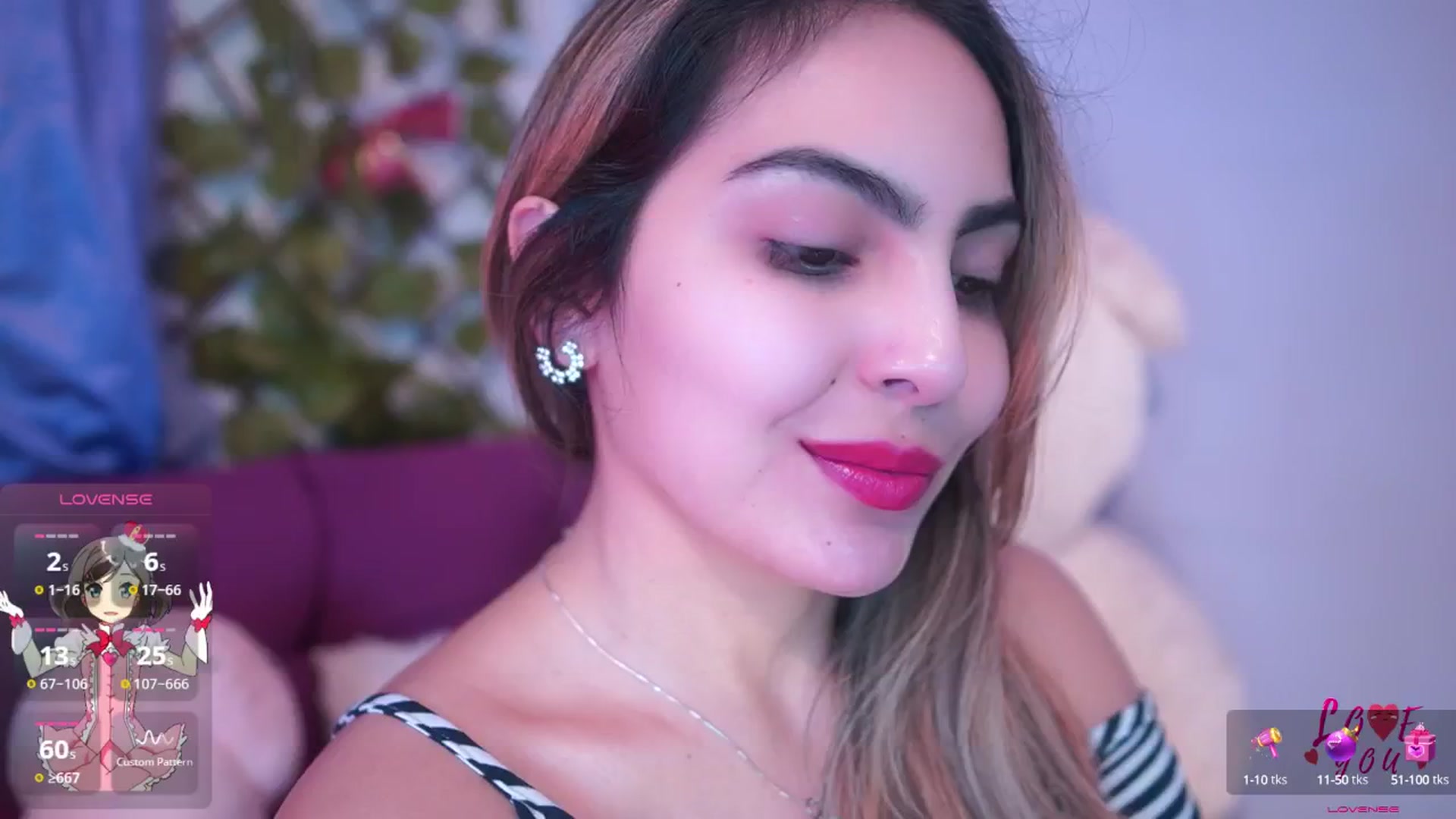 Gallery image thumbnail from CARMENVILLA1's myfreecams stream on, 05/15/2025, 06:36 image 13 of 20