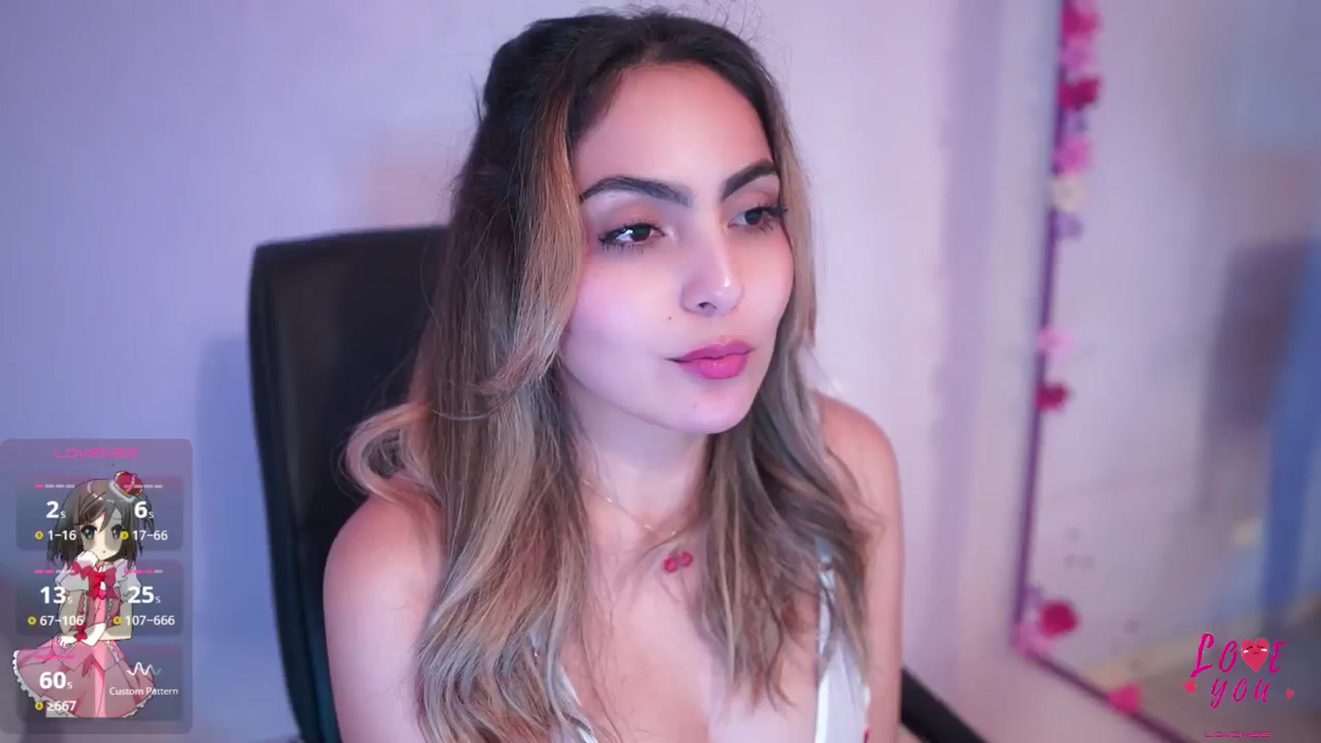 Gallery image thumbnail from CARMENVILLA1's myfreecams stream on, 05/16/2025, 07:08 image 17 of 20