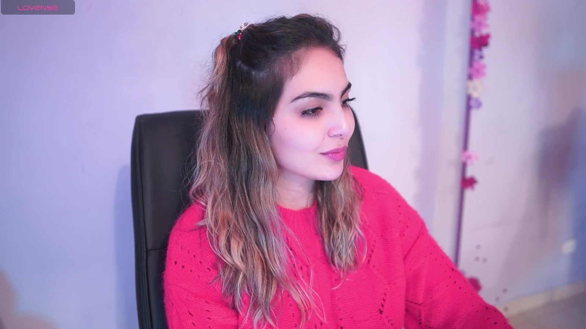 Gallery image thumbnail from CARMENVILLA1's myfreecams stream on, 05/21/2025, 06:07 image 19 of 20