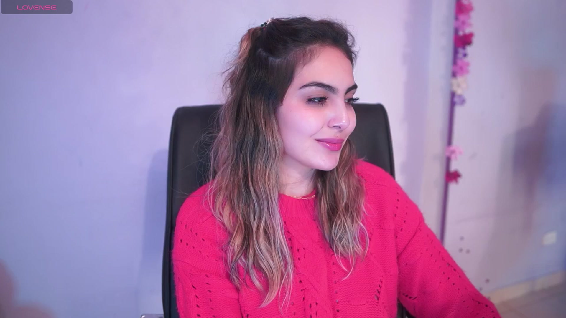 Gallery image thumbnail from CARMENVILLA1's myfreecams stream on, 05/21/2025, 06:07 image 1 of 20