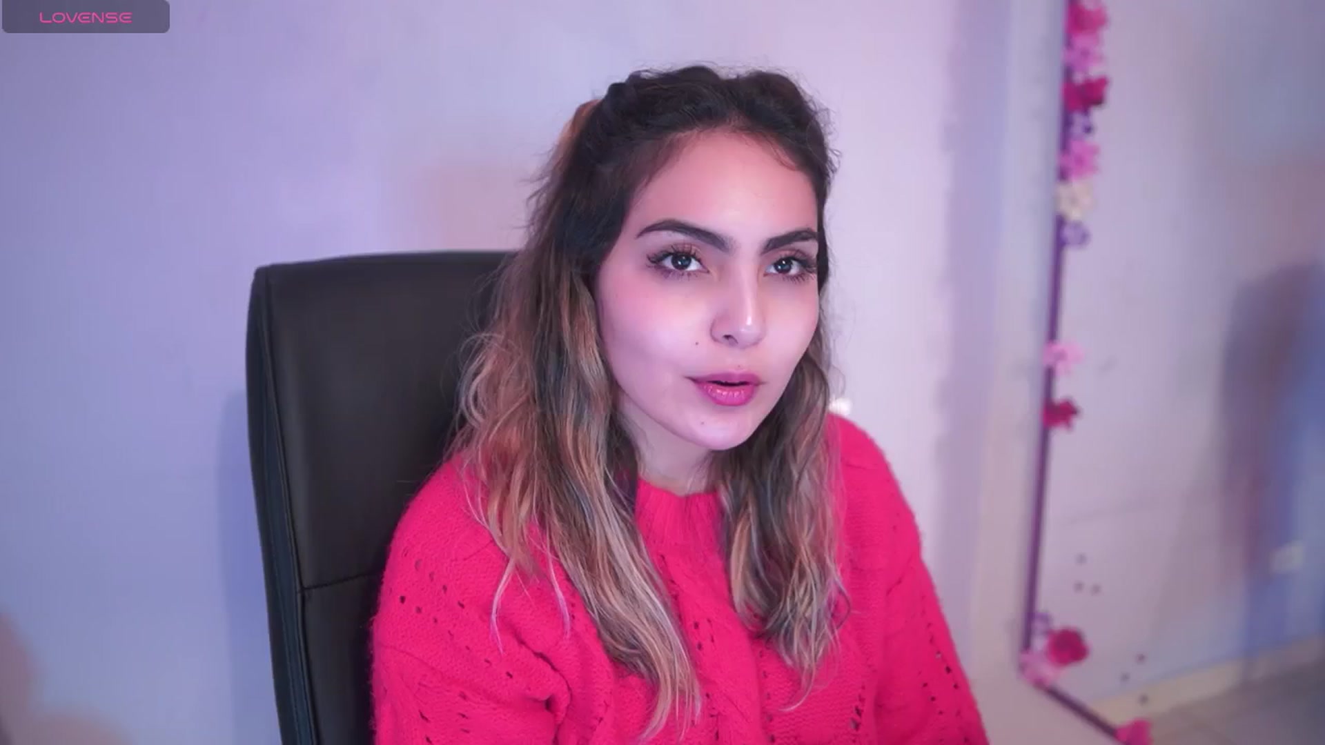 Gallery image thumbnail from CARMENVILLA1's myfreecams stream on, 05/21/2025, 06:36 image 10 of 20