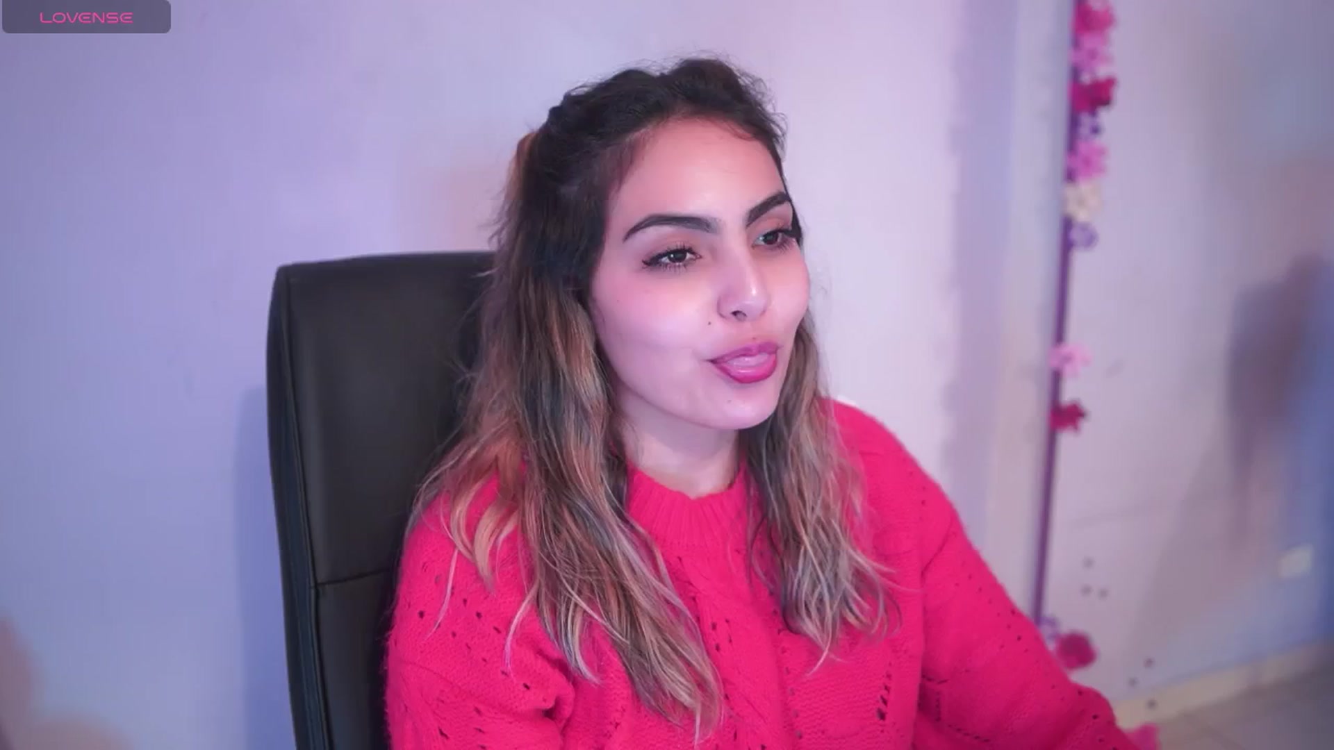 Gallery image thumbnail from CARMENVILLA1's myfreecams stream on, 05/21/2025, 06:36 image 14 of 20