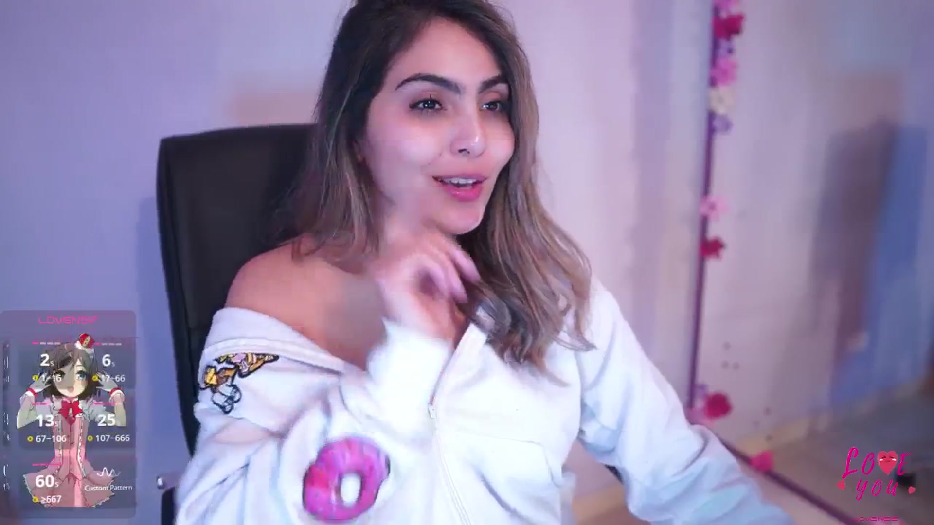 Gallery image thumbnail from CARMENVILLA1's myfreecams stream on, 05/28/2025, 06:36 image 20 of 20