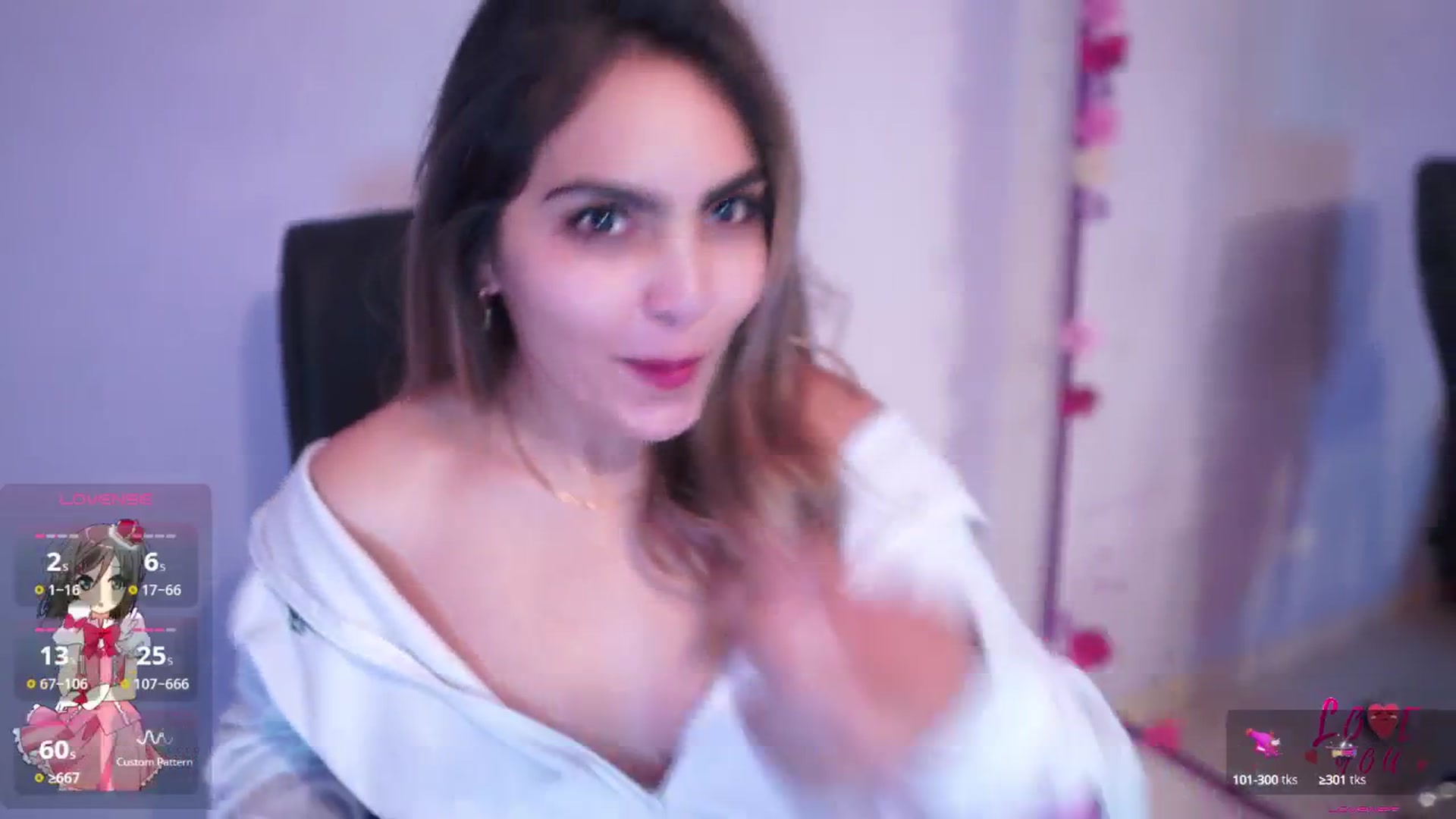 Gallery image thumbnail from CARMENVILLA1's myfreecams stream on, 05/28/2025, 06:36 image 4 of 20
