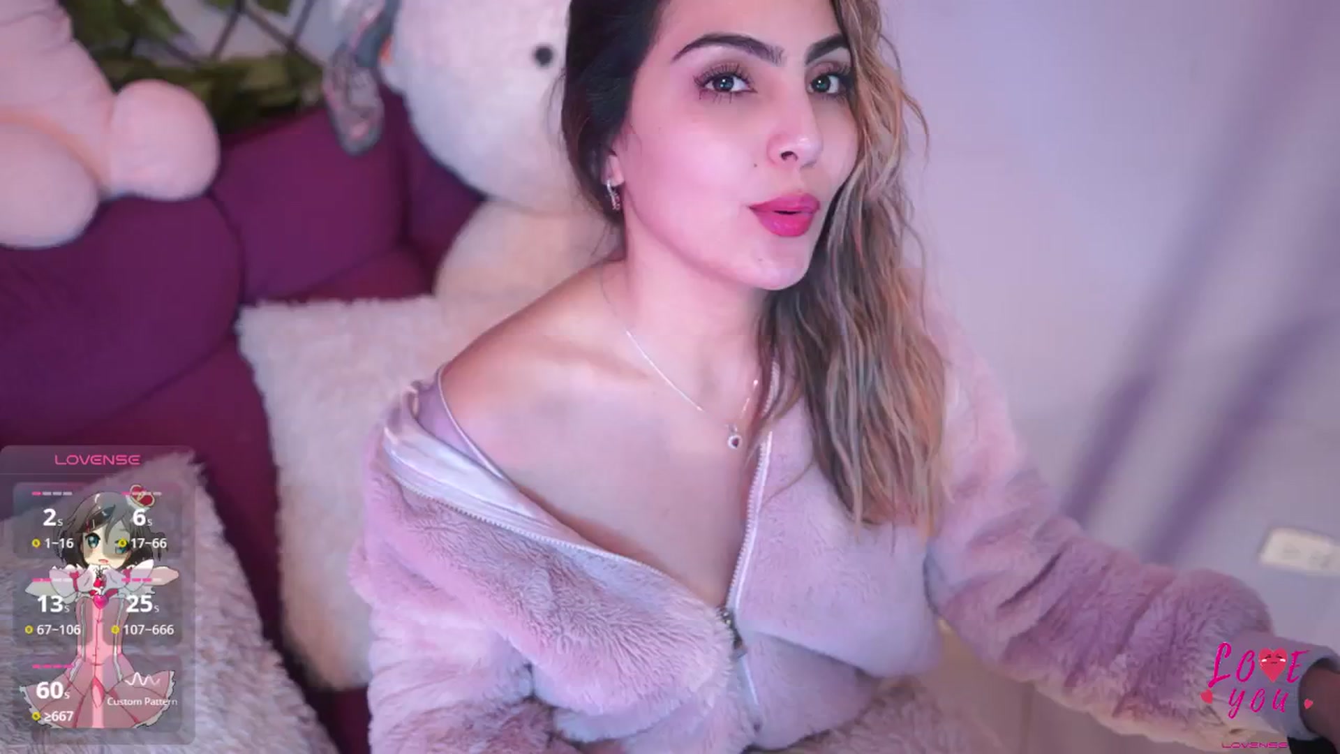 Gallery image thumbnail from CARMENVILLA1's myfreecams stream on, 06/06/2025, 06:05 image 4 of 20
