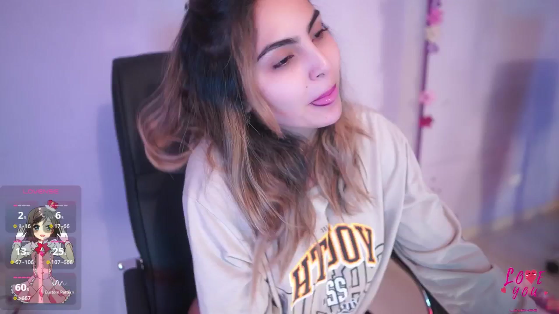 Gallery image thumbnail from CARMENVILLA1's myfreecams stream on, 06/07/2025, 07:04 image 2 of 20