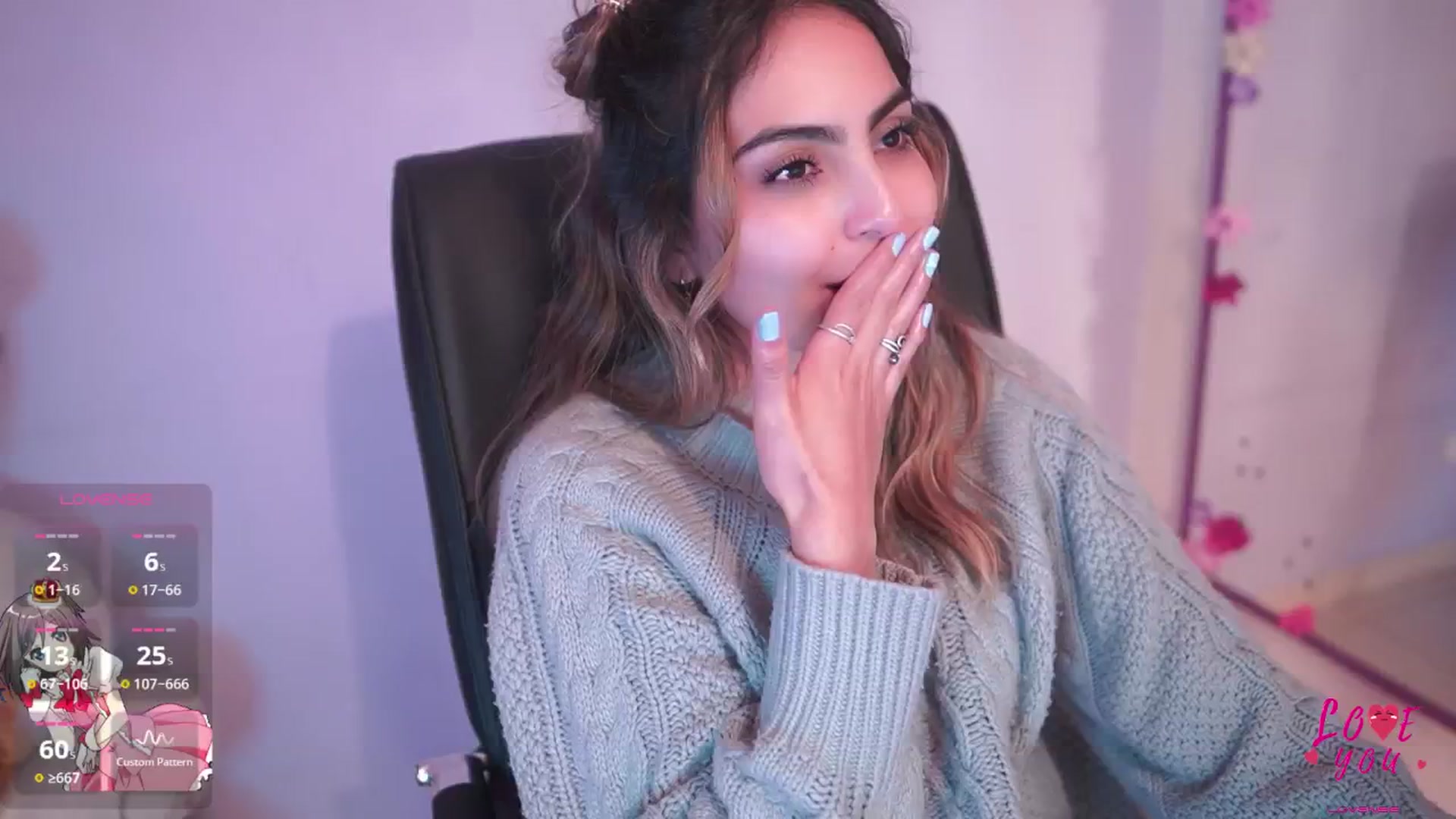 Gallery image thumbnail from CARMENVILLA1's myfreecams stream on, 06/15/2025, 07:32 image 18 of 20
