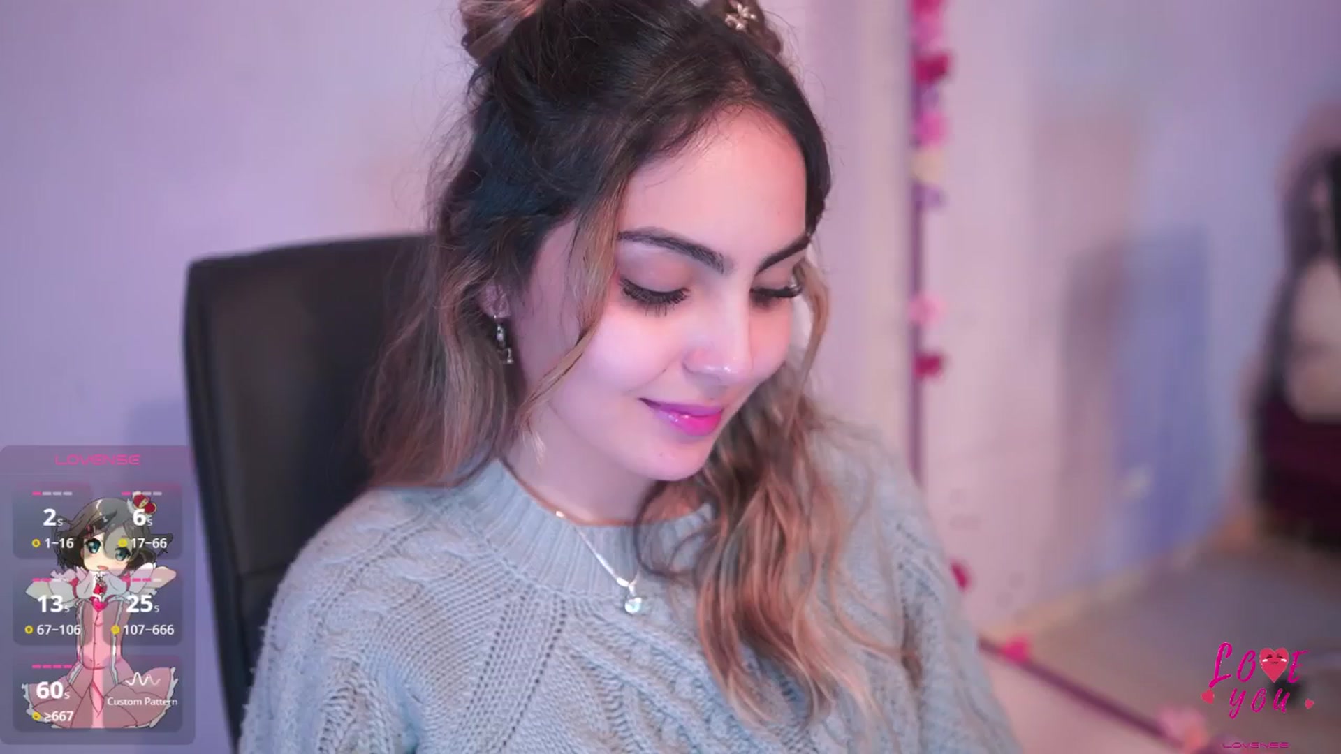 Gallery image thumbnail from CARMENVILLA1's myfreecams stream on, 06/15/2025, 07:32 image 14 of 20