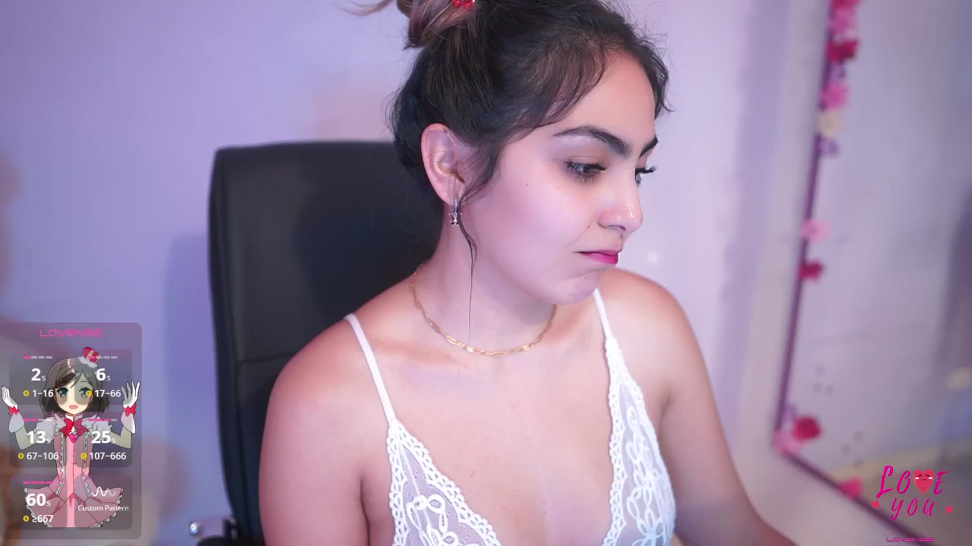 Gallery image thumbnail from CARMENVILLA1's myfreecams stream on, 06/27/2025, 05:47 image 1 of 20