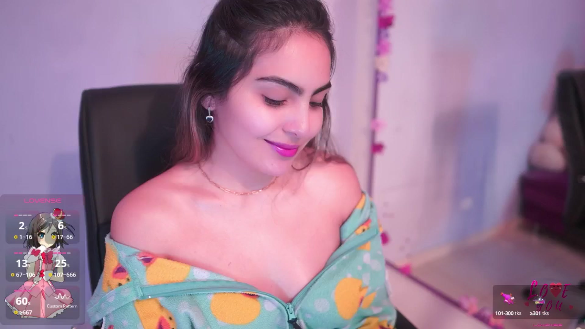 Gallery image thumbnail from CARMENVILLA1's myfreecams stream on, 07/01/2025, 05:31 image 18 of 20