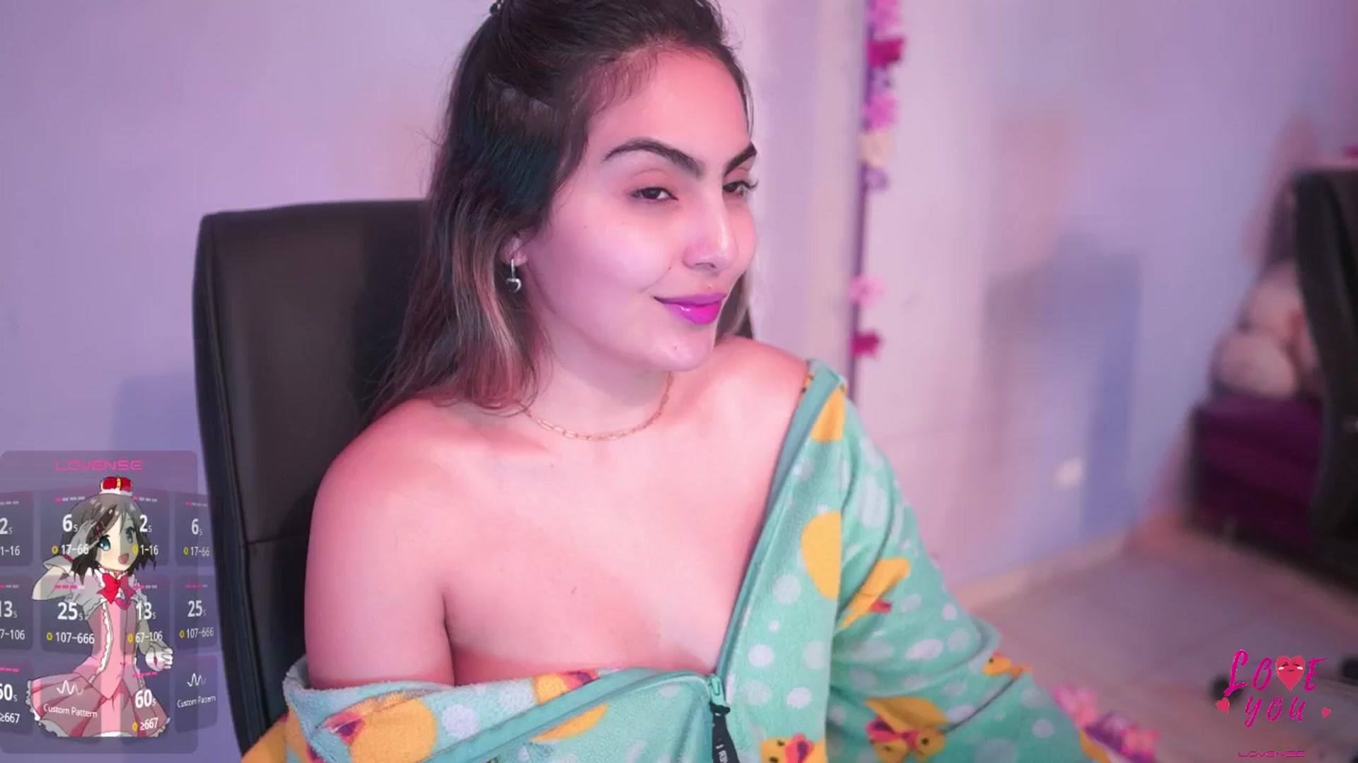 Gallery image thumbnail from CARMENVILLA1's myfreecams stream on, 07/01/2025, 05:56 image 17 of 20