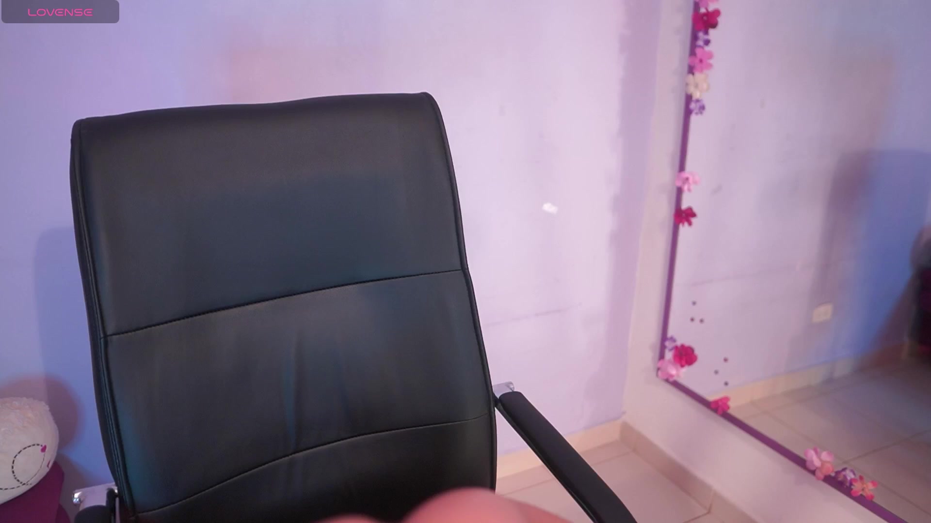 Gallery image thumbnail from CARMENVILLA1's myfreecams stream on, 07/16/2025, 05:43 image 13 of 20