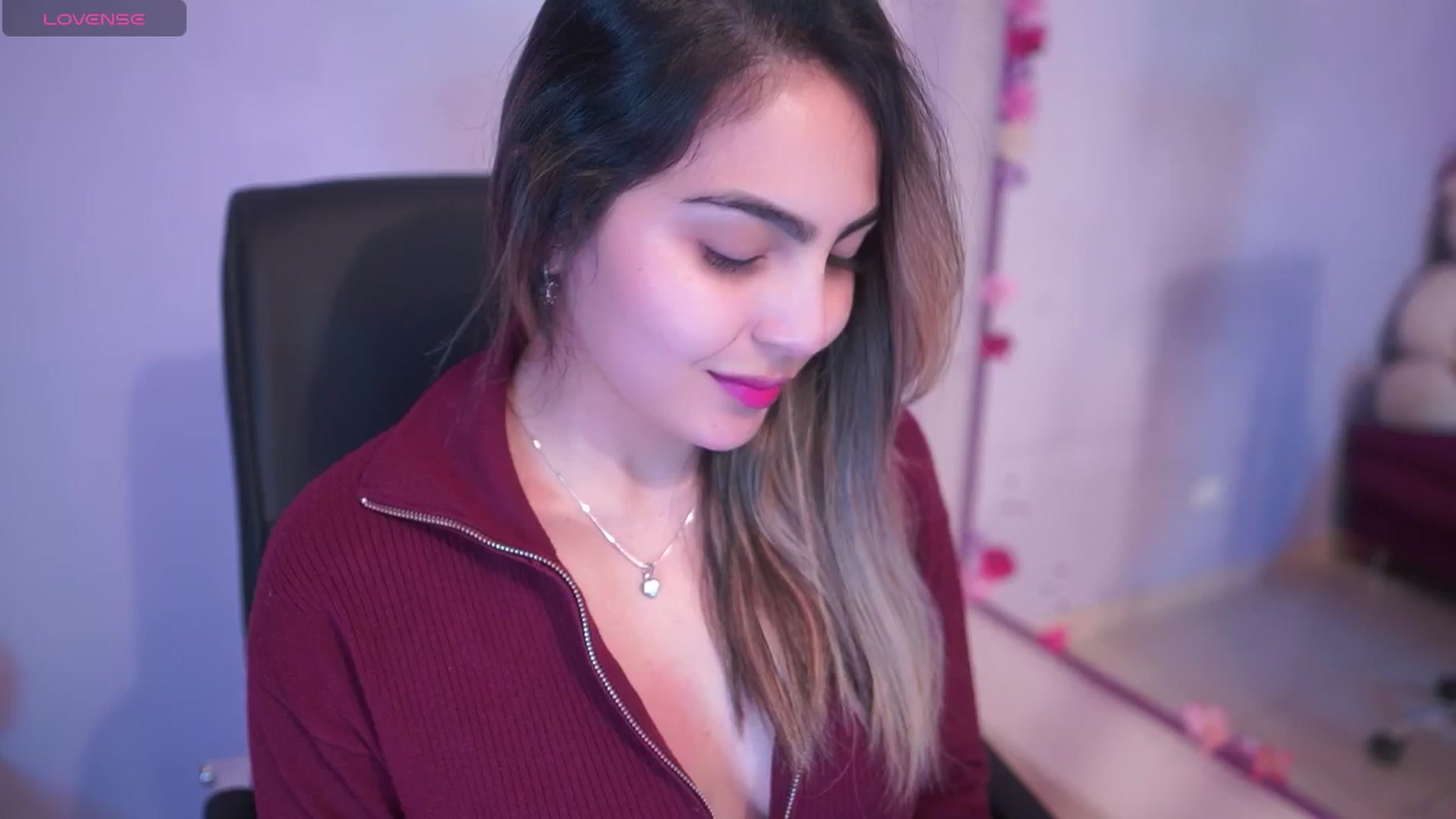 Gallery image thumbnail from CARMENVILLA1's myfreecams stream on, 07/16/2025, 05:43 image 1 of 20
