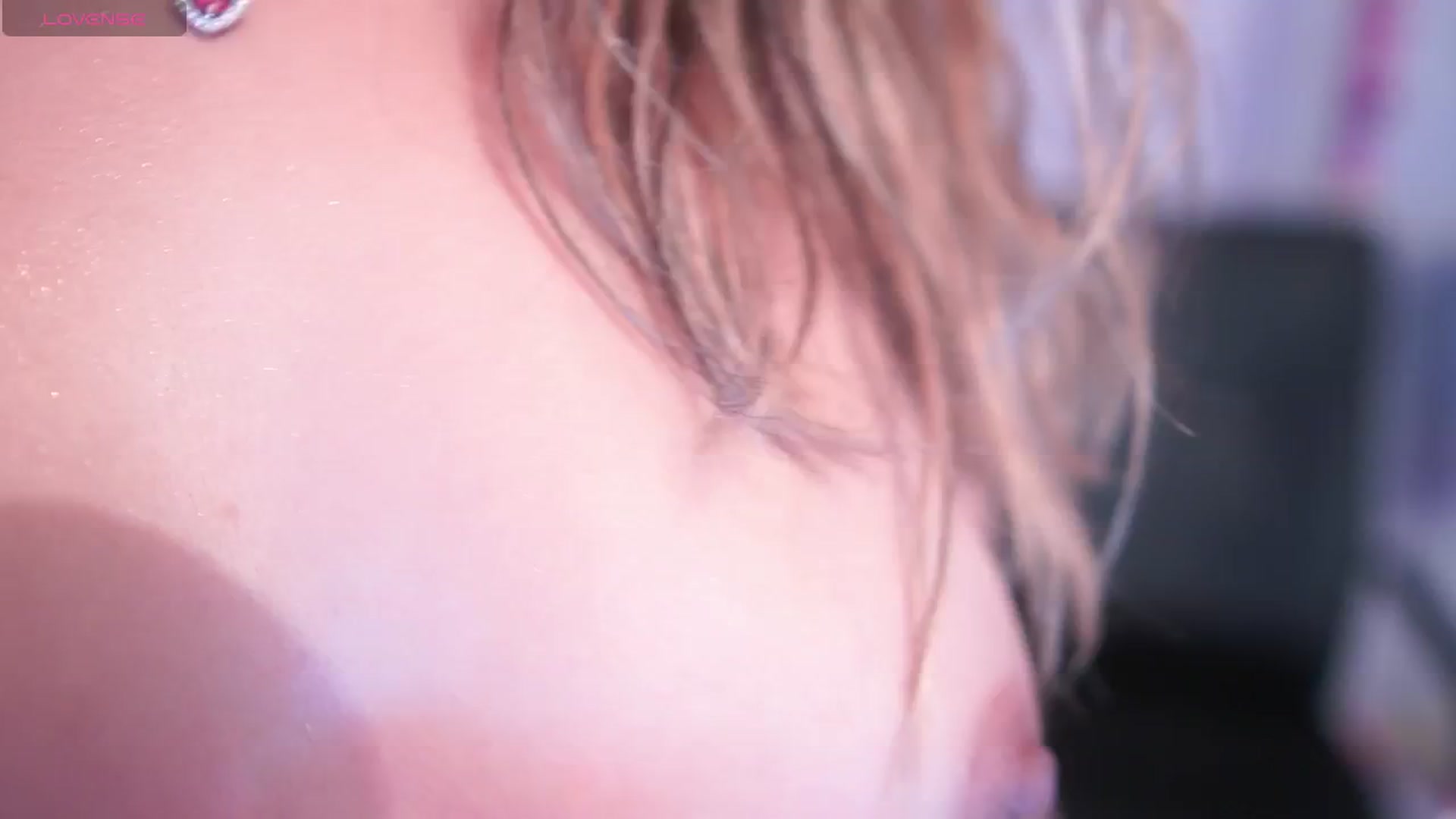 Gallery image thumbnail from CARMENVILLA1's myfreecams stream on, 07/22/2025, 05:32 image 15 of 20