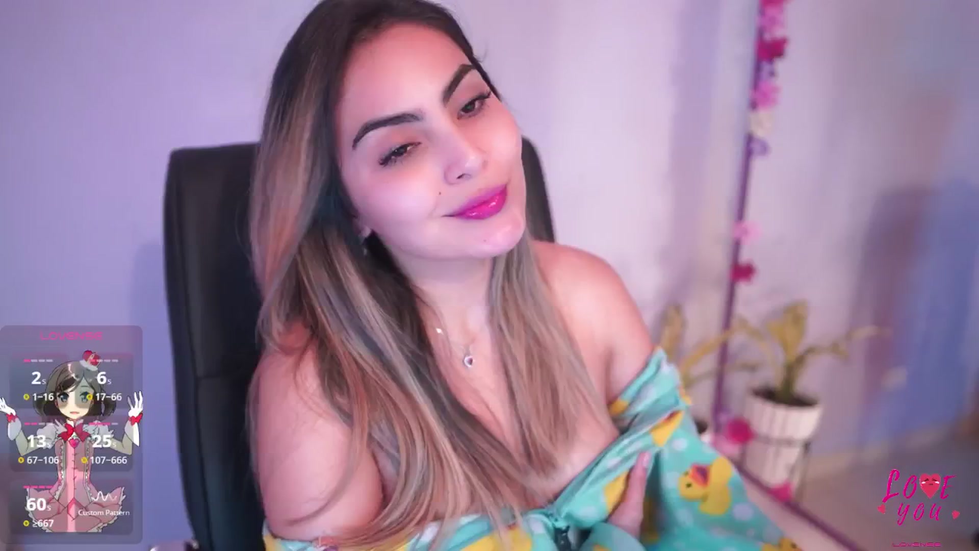Gallery image thumbnail from CARMENVILLA1's myfreecams stream on, 07/25/2025, 06:00 image 19 of 20
