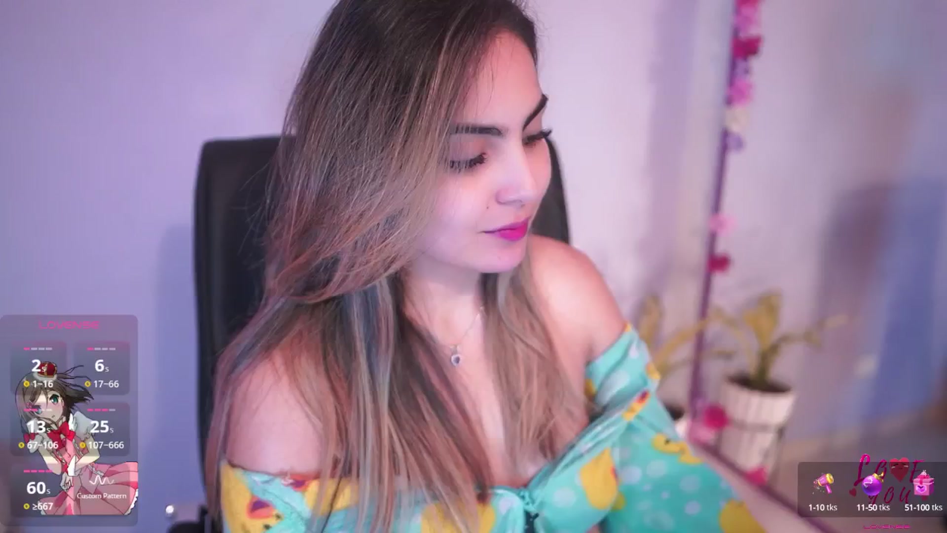 Gallery image thumbnail from CARMENVILLA1's myfreecams stream on, 07/25/2025, 06:00 image 5 of 20