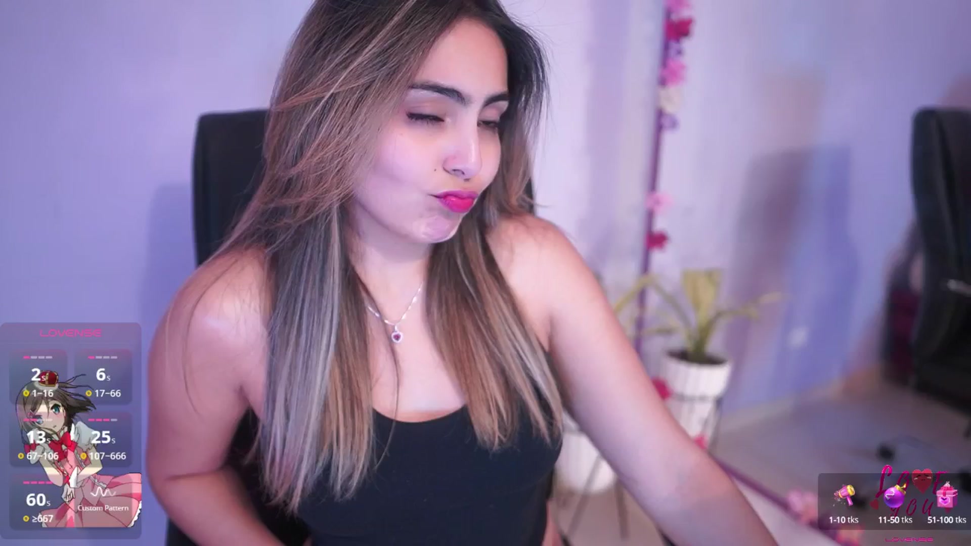 Gallery image thumbnail from CARMENVILLA1's myfreecams stream on, 07/29/2025, 05:49 image 8 of 20