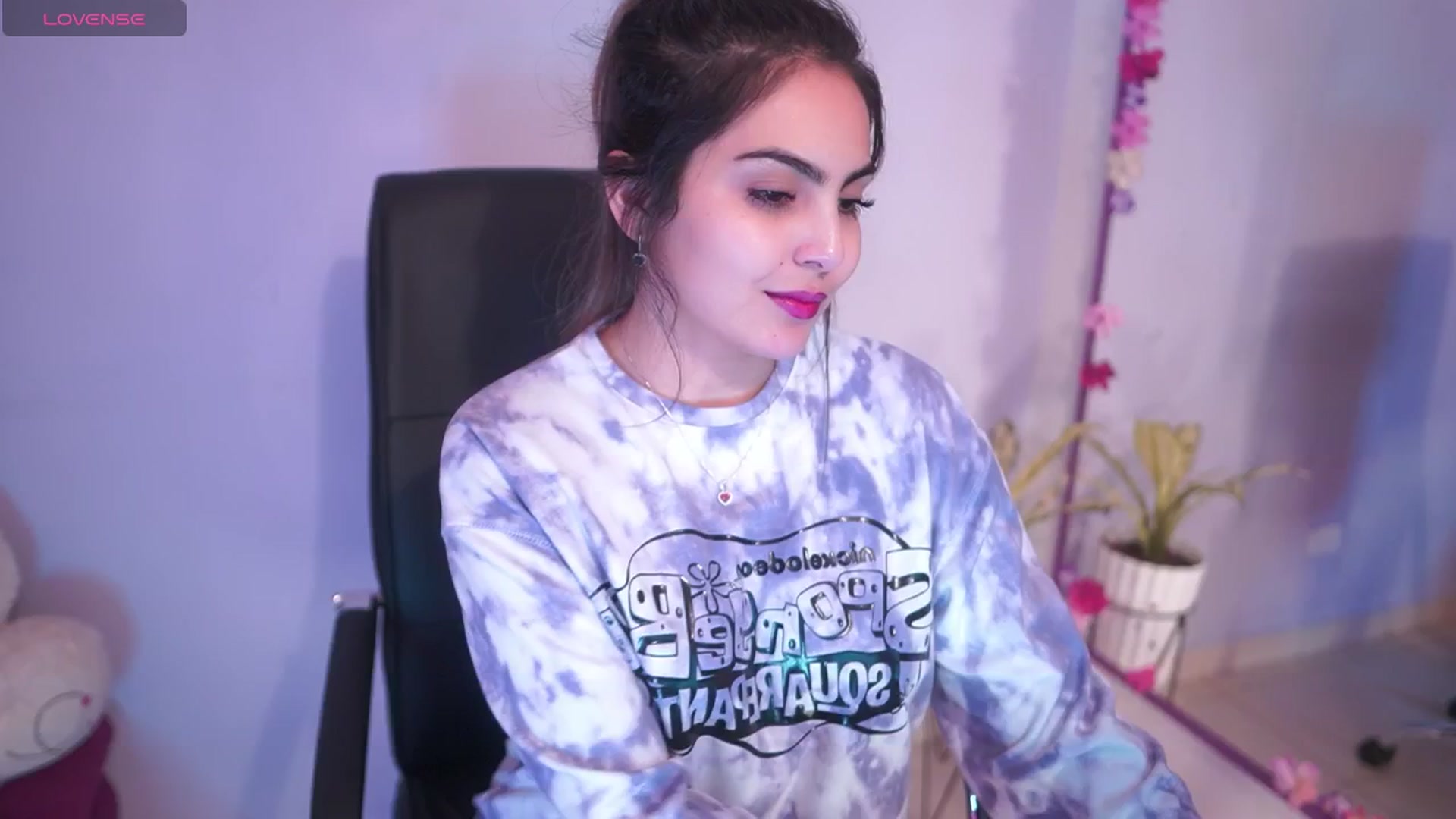 Gallery image thumbnail from CARMENVILLA1's myfreecams stream on, 07/31/2025, 05:56 image 10 of 20