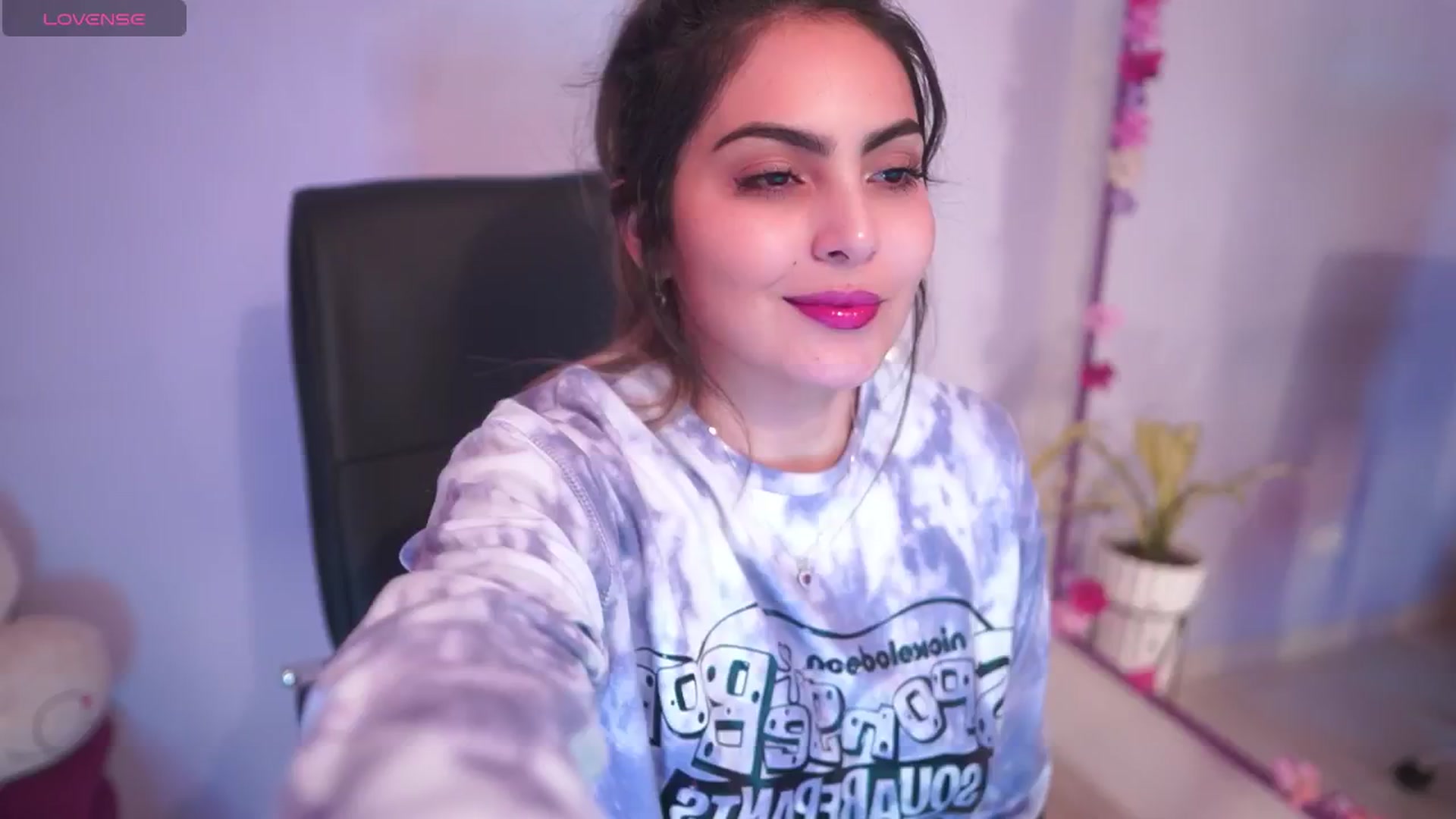 Gallery image thumbnail from CARMENVILLA1's myfreecams stream on, 07/31/2025, 05:56 image 15 of 20