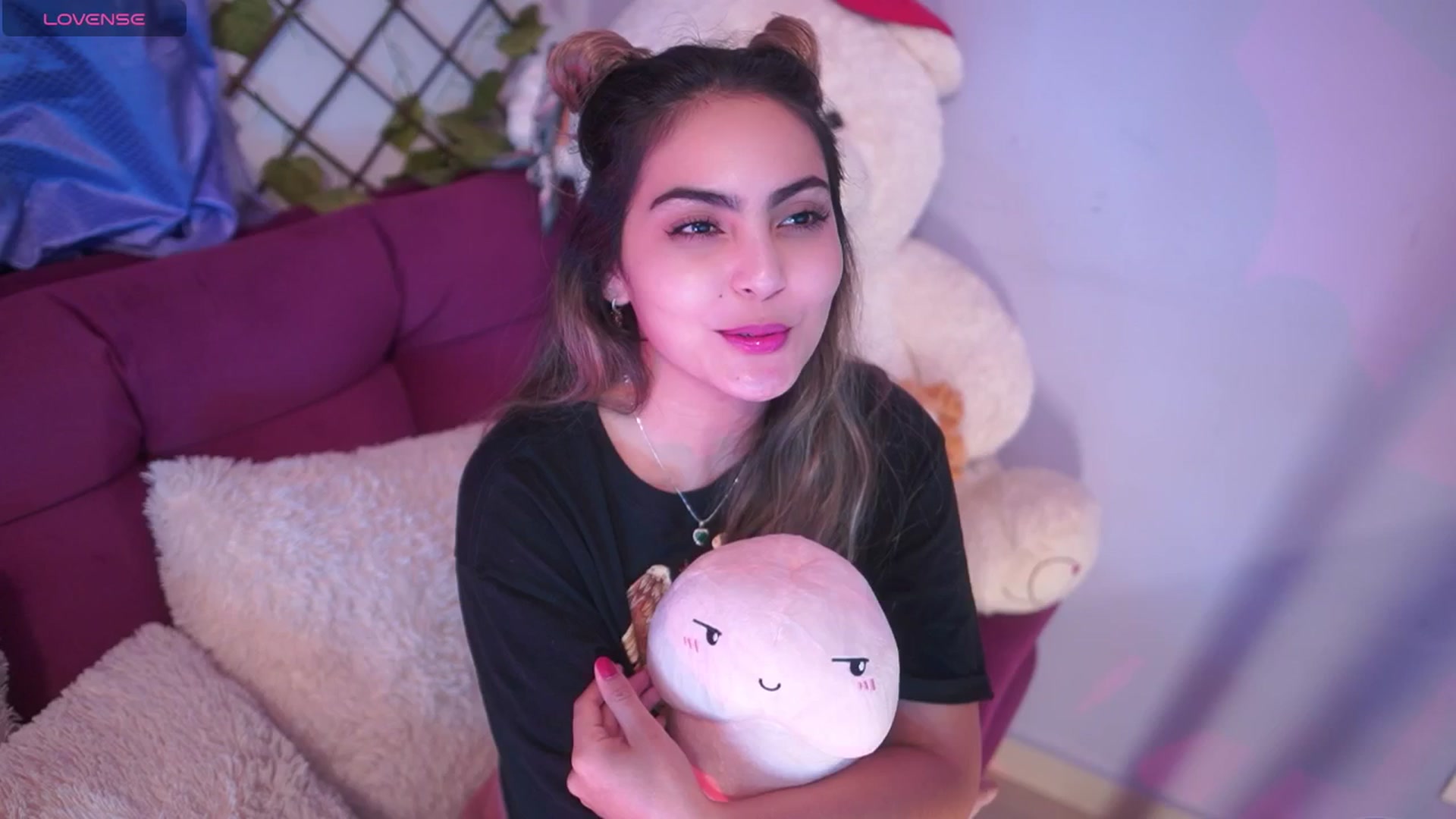 Gallery image thumbnail from CARMENVILLA1's myfreecams stream on, 08/07/2025, 06:15 image 20 of 20