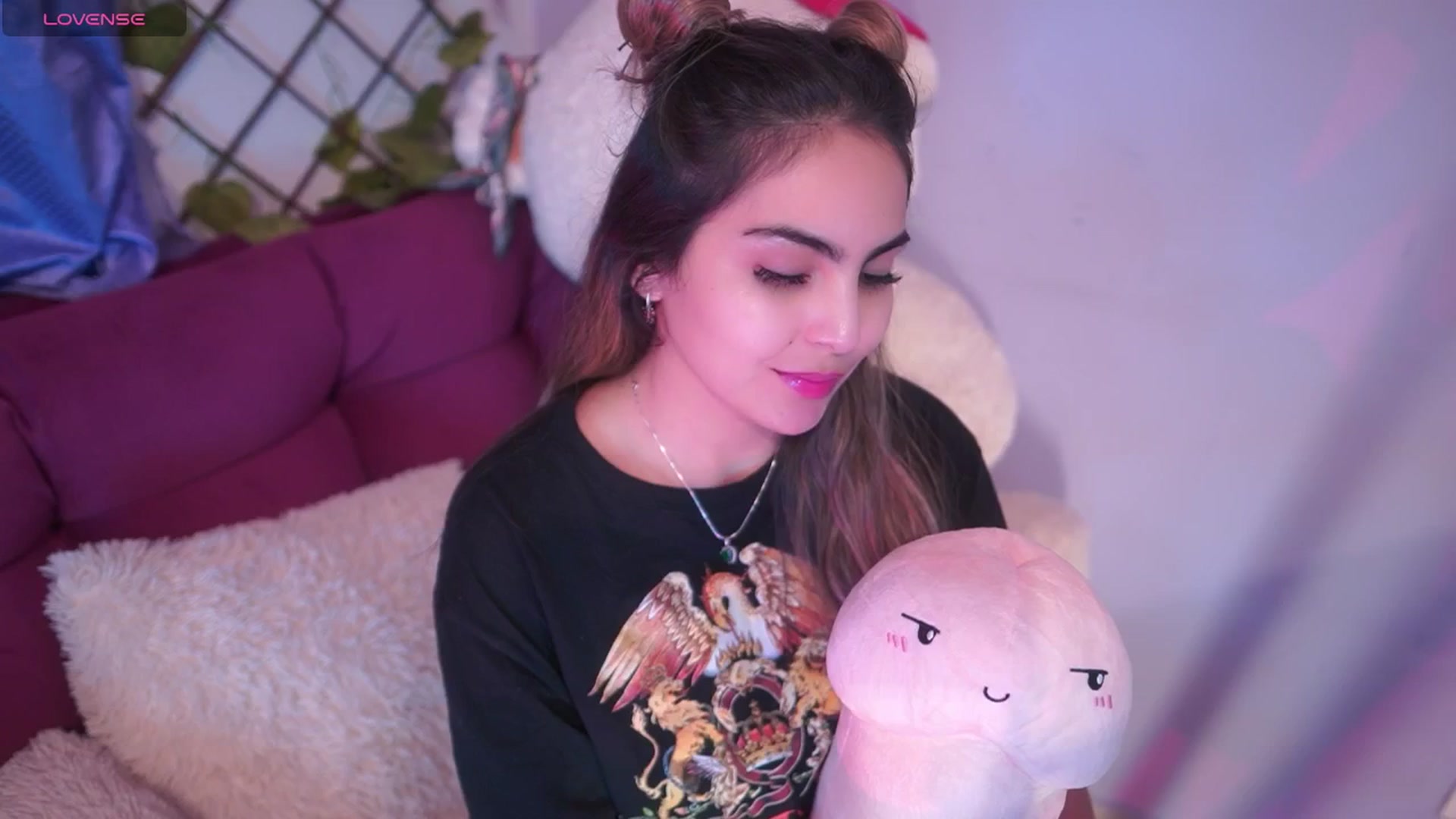 Gallery image thumbnail from CARMENVILLA1's myfreecams stream on, 08/07/2025, 06:15 image 16 of 20
