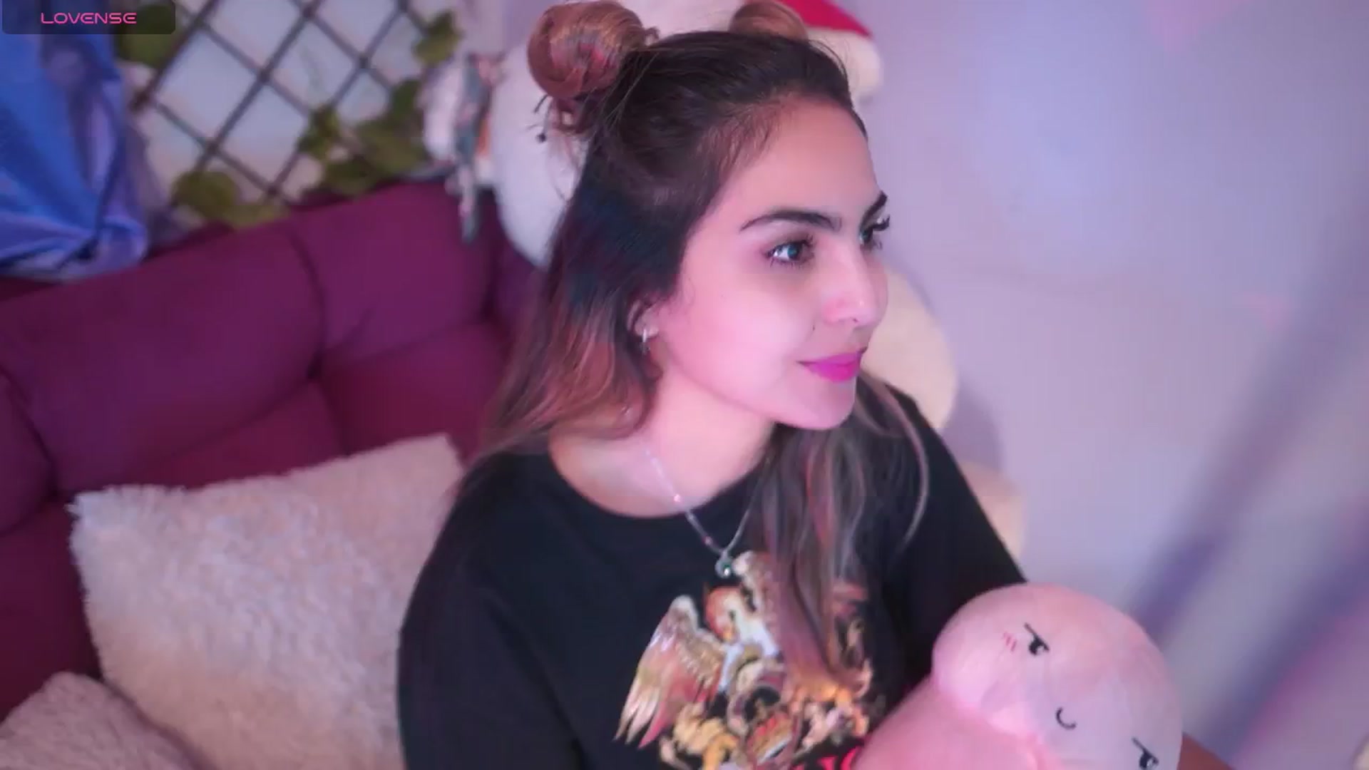 Gallery image thumbnail from CARMENVILLA1's myfreecams stream on, 08/07/2025, 06:15 image 18 of 20