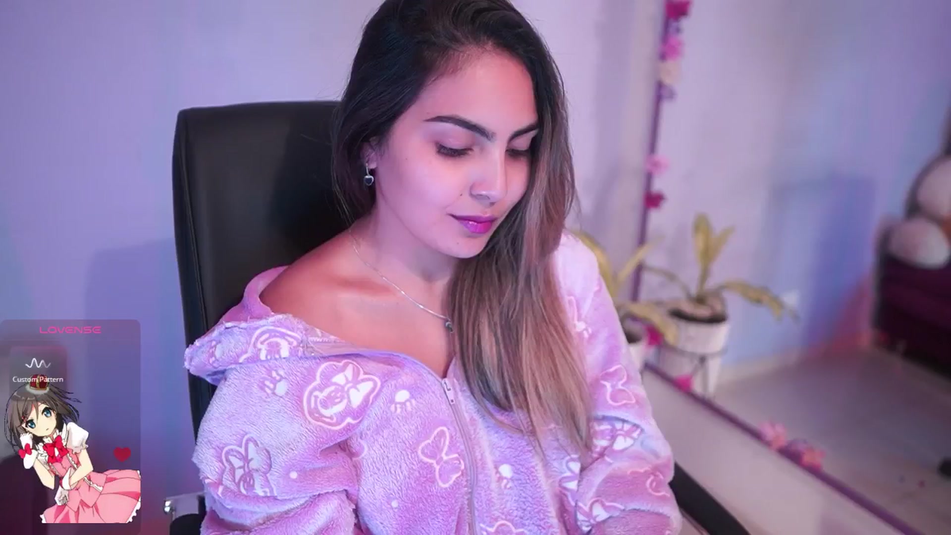 Gallery image thumbnail from CARMENVILLA1's myfreecams stream on, 10/10/2025, 06:12 image 10 of 20