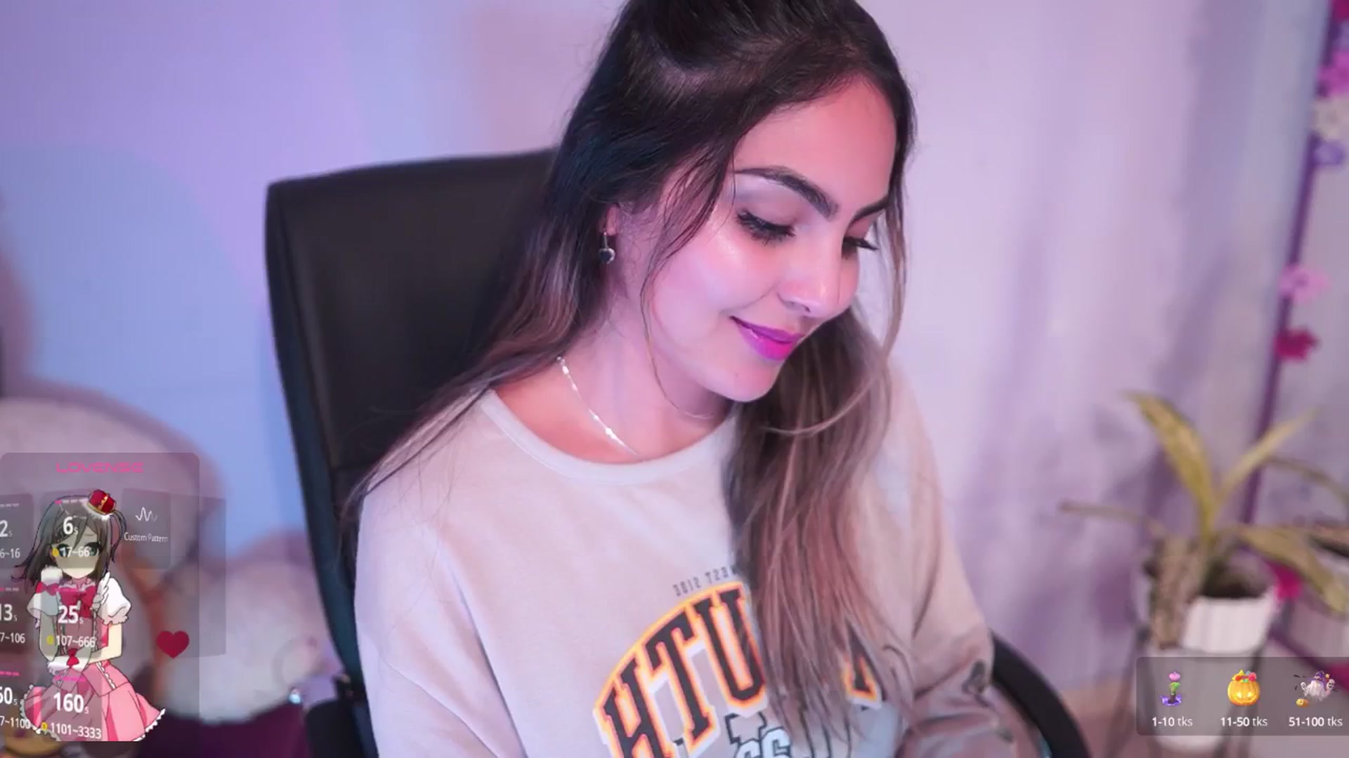 Gallery image thumbnail from CARMENVILLA1's myfreecams stream on, 10/11/2025, 06:22 image 15 of 20