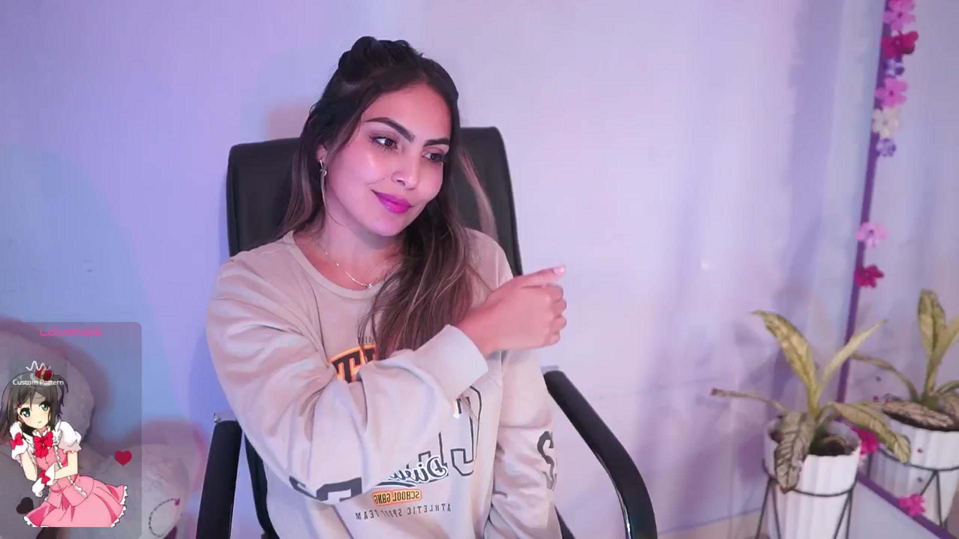 Gallery image thumbnail from CARMENVILLA1's myfreecams stream on, 10/11/2025, 06:22 image 3 of 20