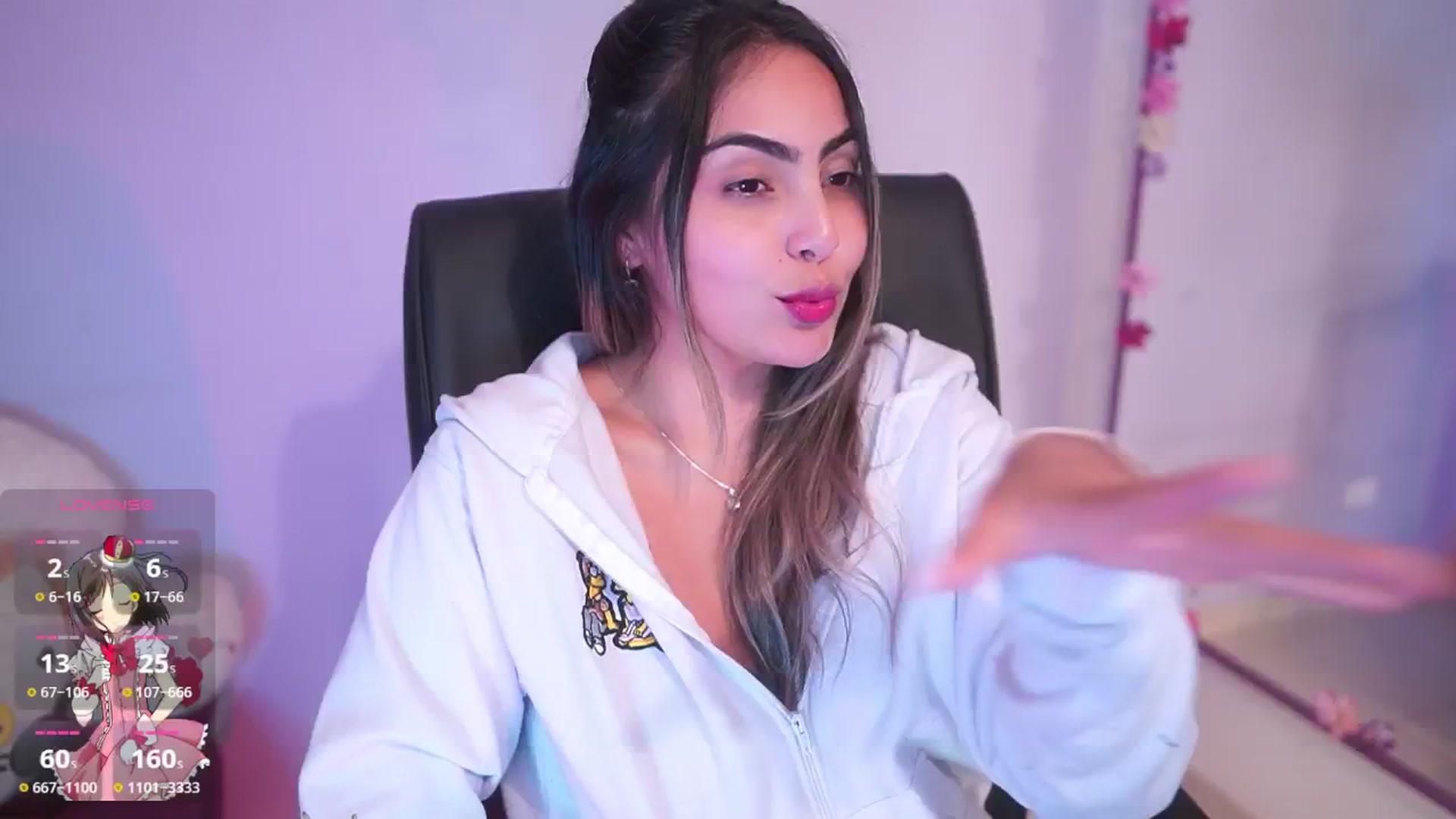 Gallery image thumbnail from CARMENVILLA1's myfreecams stream on, 10/30/2025, 06:06 image 10 of 20