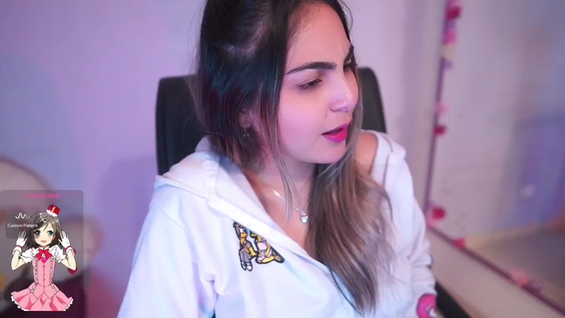 Gallery image thumbnail from CARMENVILLA1's myfreecams stream on, 10/30/2025, 06:06 image 14 of 20