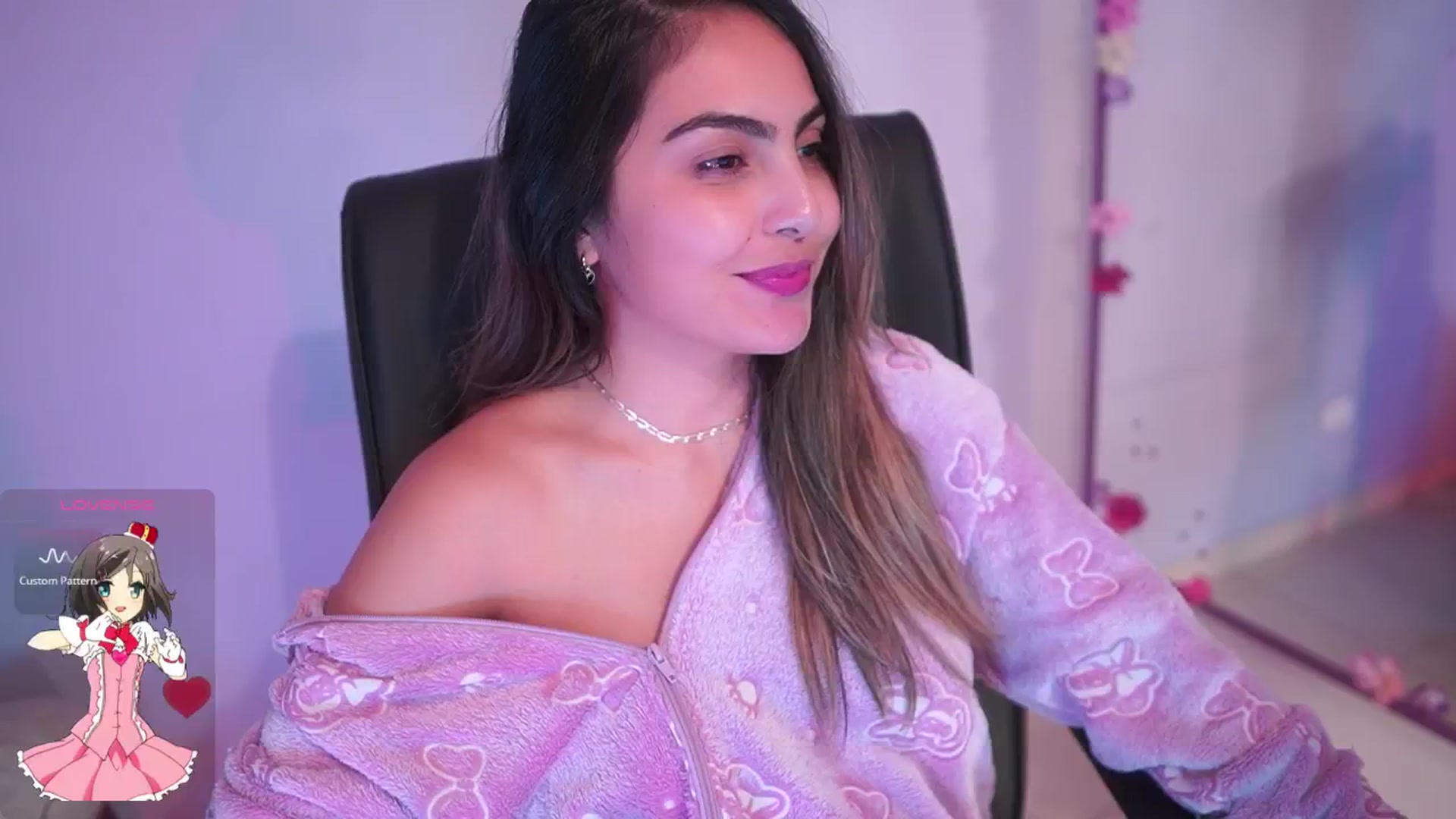 Gallery image thumbnail from CARMENVILLA1's myfreecams stream on, 11/14/2025, 08:06 image 20 of 20