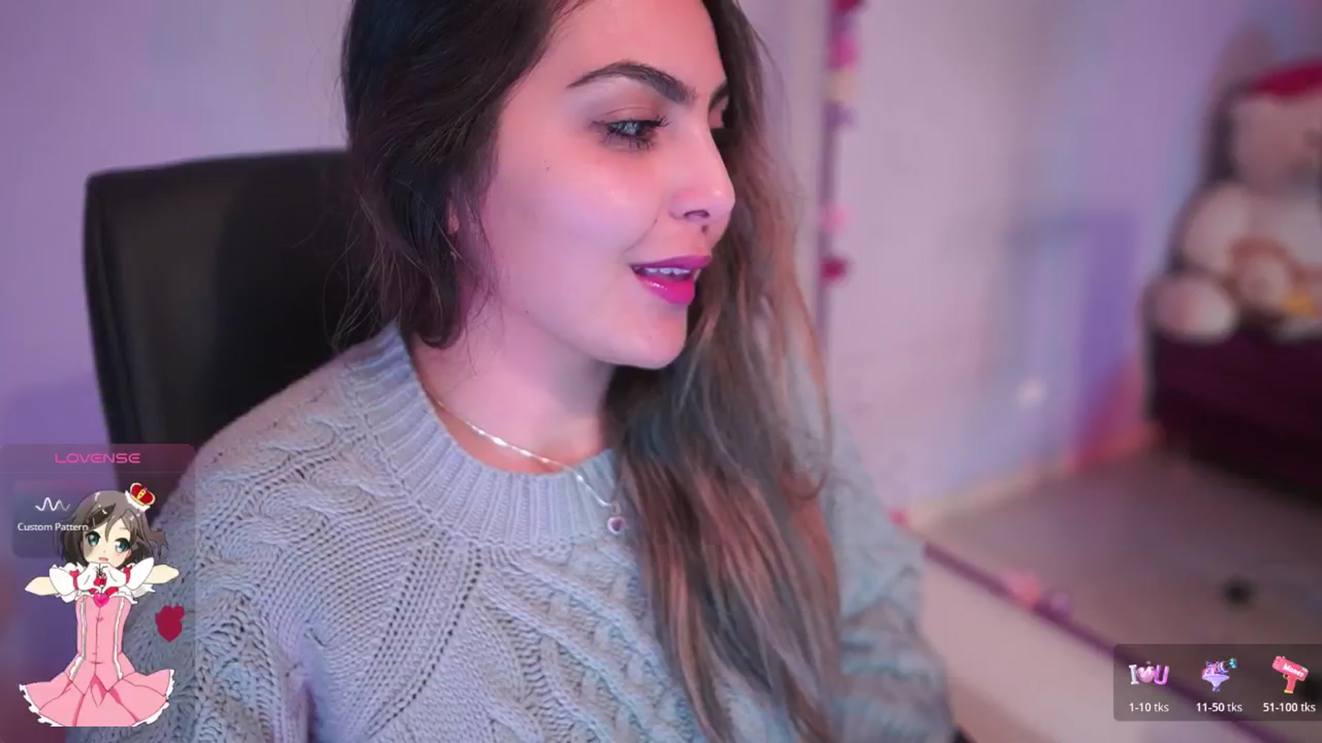 Gallery image thumbnail from CARMENVILLA1's myfreecams stream on, 11/19/2025, 06:10 image 9 of 20