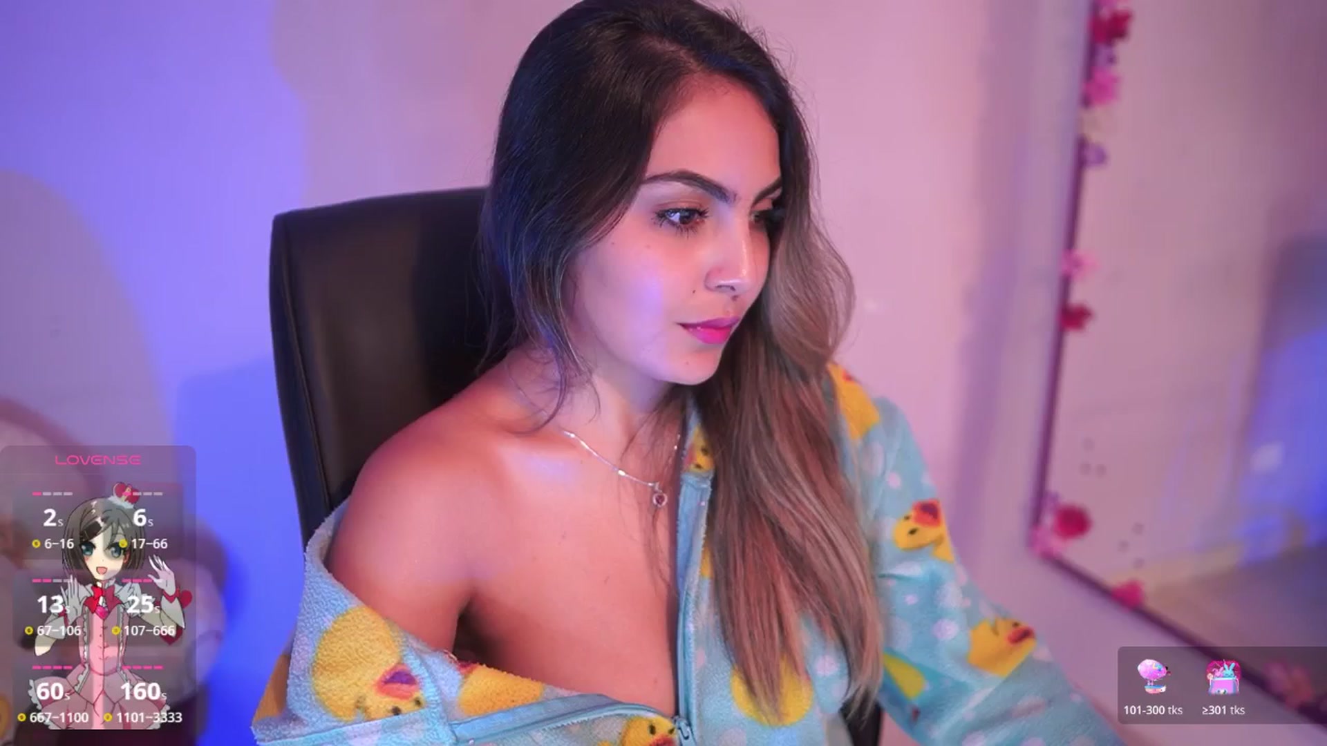 Gallery image thumbnail from CARMENVILLA1's myfreecams stream on, 11/21/2025, 07:37 image 19 of 20