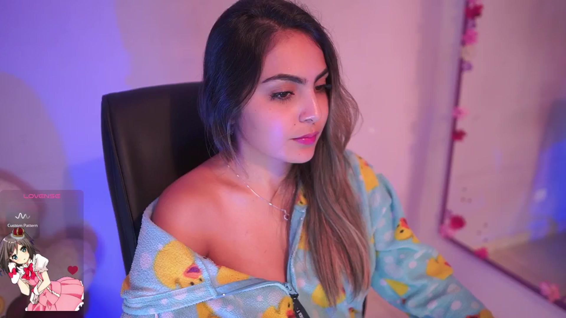 Gallery image thumbnail from CARMENVILLA1's myfreecams stream on, 11/21/2025, 07:37 image 11 of 20
