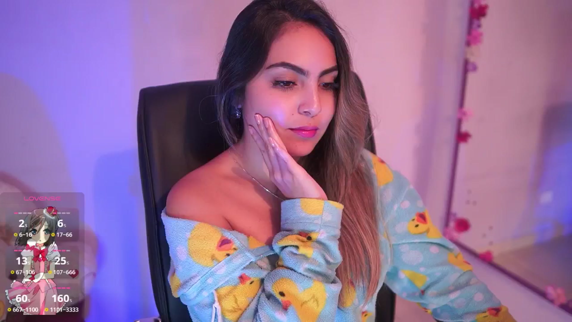 Gallery image thumbnail from CARMENVILLA1's myfreecams stream on, 11/21/2025, 07:37 image 5 of 20