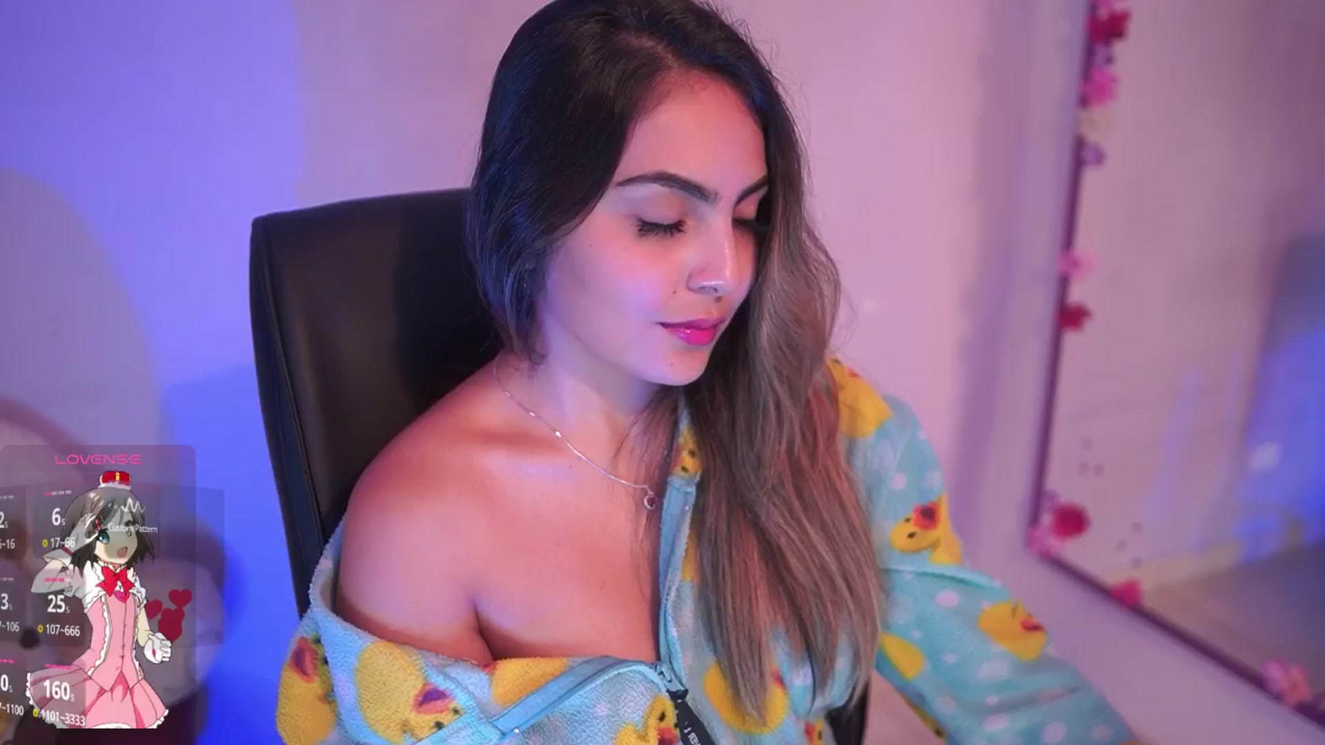 Gallery image thumbnail from CARMENVILLA1's myfreecams stream on, 11/21/2025, 07:37 image 13 of 20