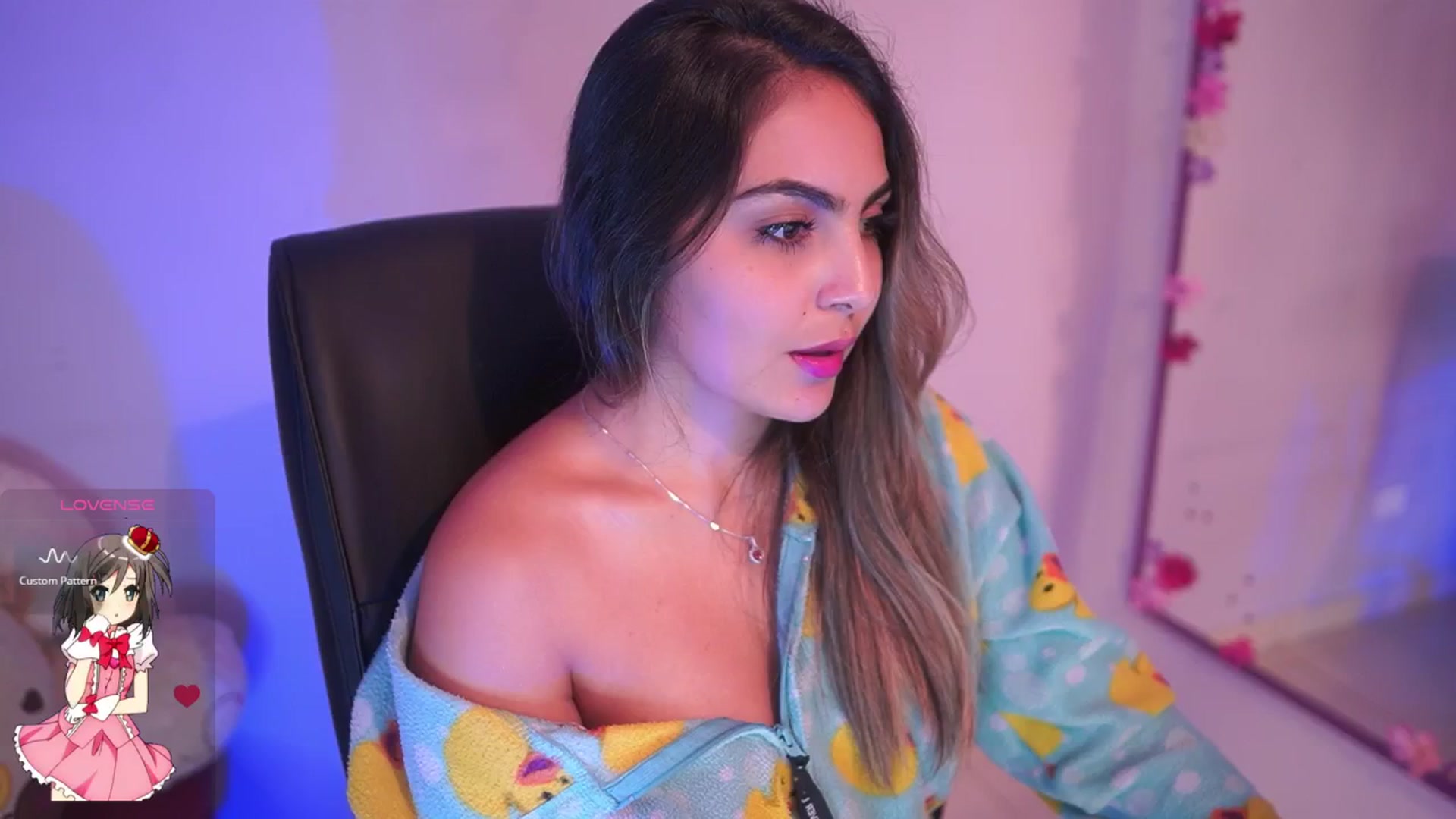 Gallery image thumbnail from CARMENVILLA1's myfreecams stream on, 11/21/2025, 07:37 image 10 of 20